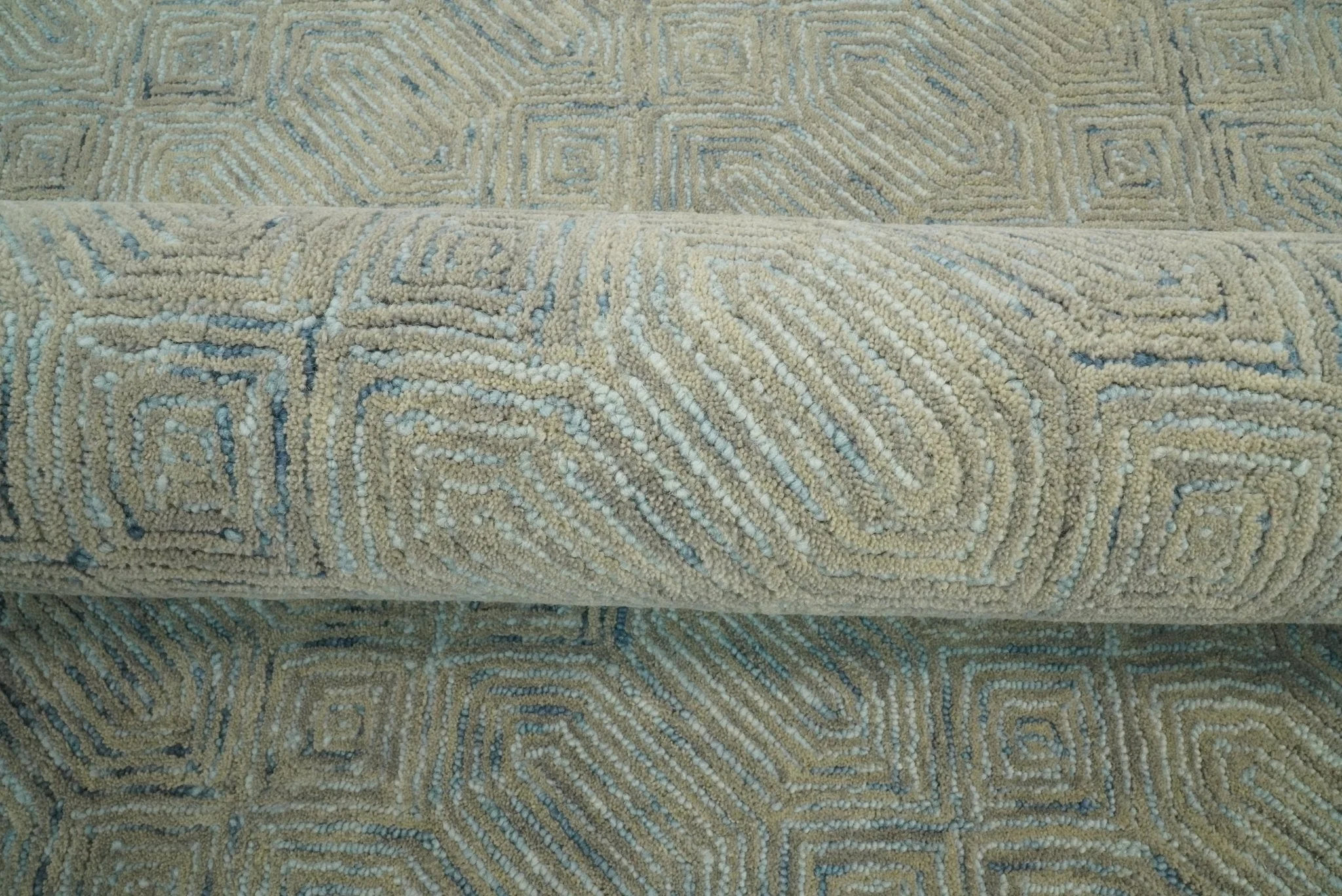 Beige Modern Style Hand Tufted Wool Area Rug - Image 10
