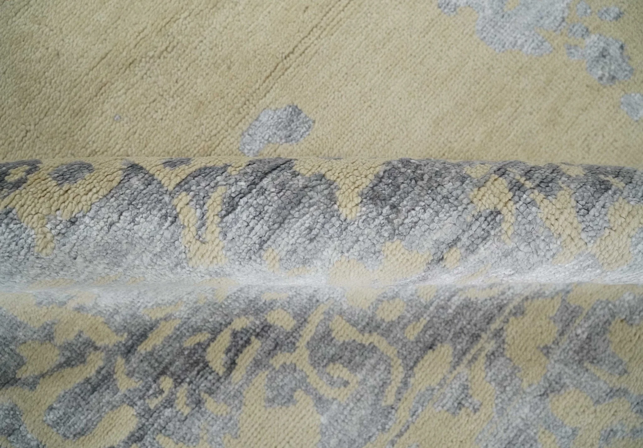 8x10 Beige, Charcoal and Silver Traditional Medallion Hand Knotted Wool and Bamboo Silk Area Rug - Image 6