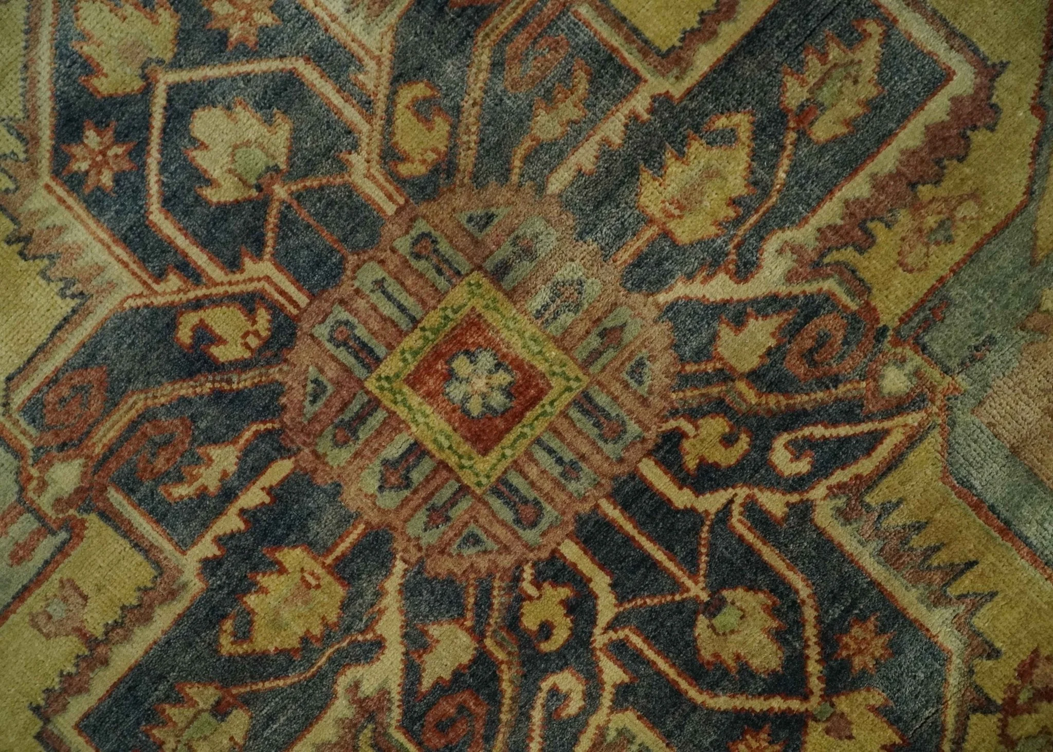 8x10 Gold, Rust and Charcoal Heriz Serapi Traditional Vintage Turkish Style Antique Look Hand Knotted Wool Area Rug | N361810 - Image 4