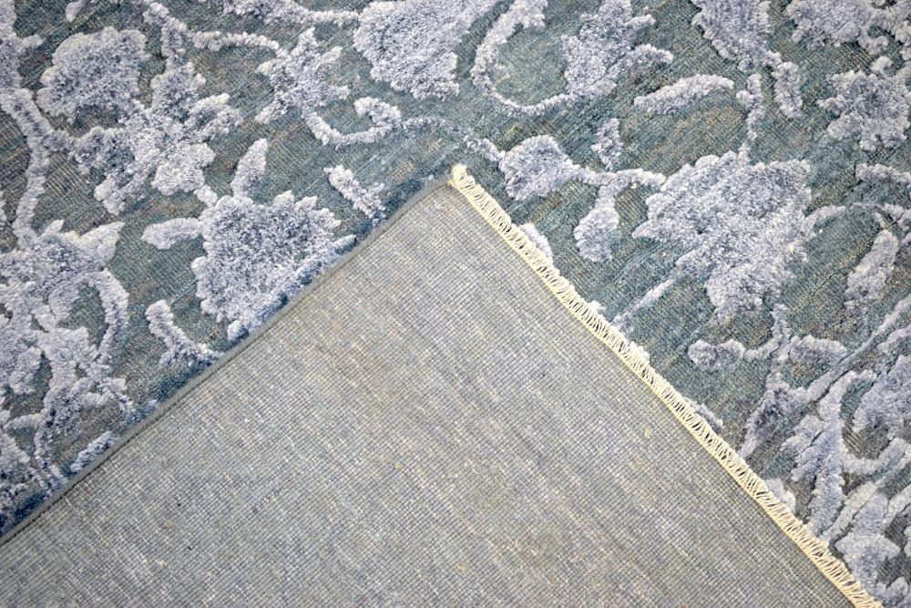 Modern Silver And Gray Hand Knotted Bamboo Silk 8x10 Area Rug - Image 5
