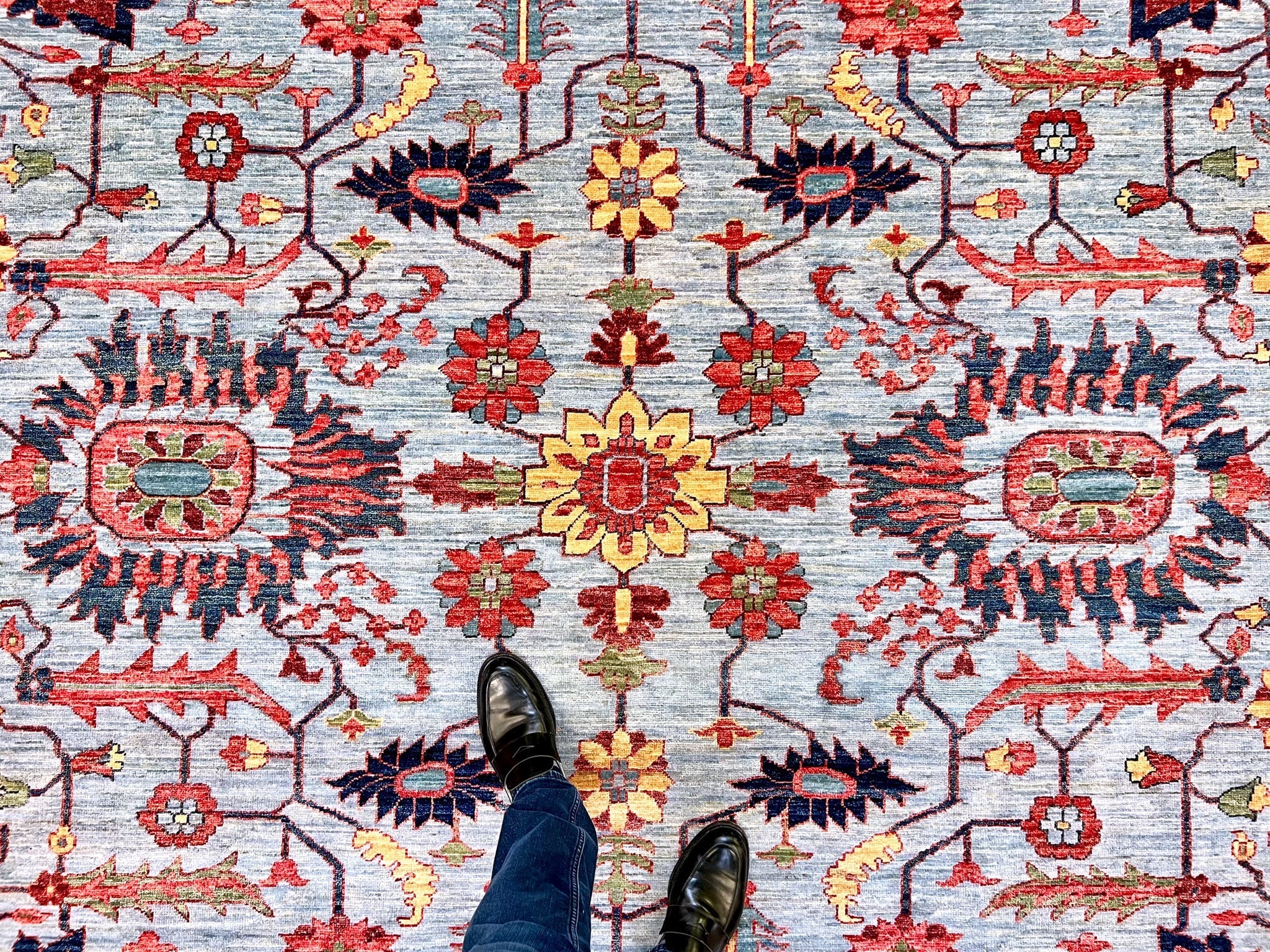 Afgahn Heriz (10'02"x14'00") lt.blue/red - Image 14
