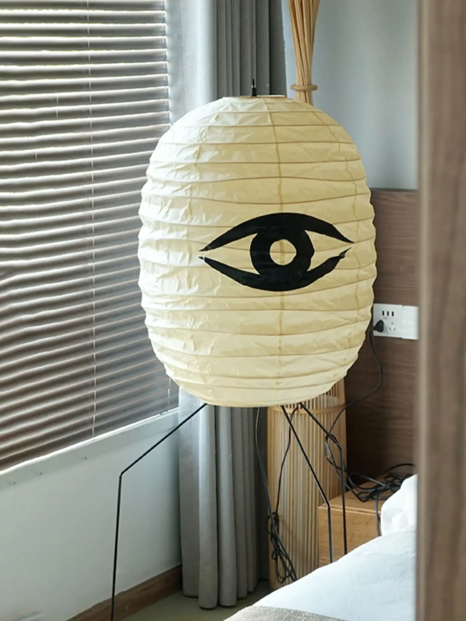 Akari UF3-DL Floor Lamp - Image 5