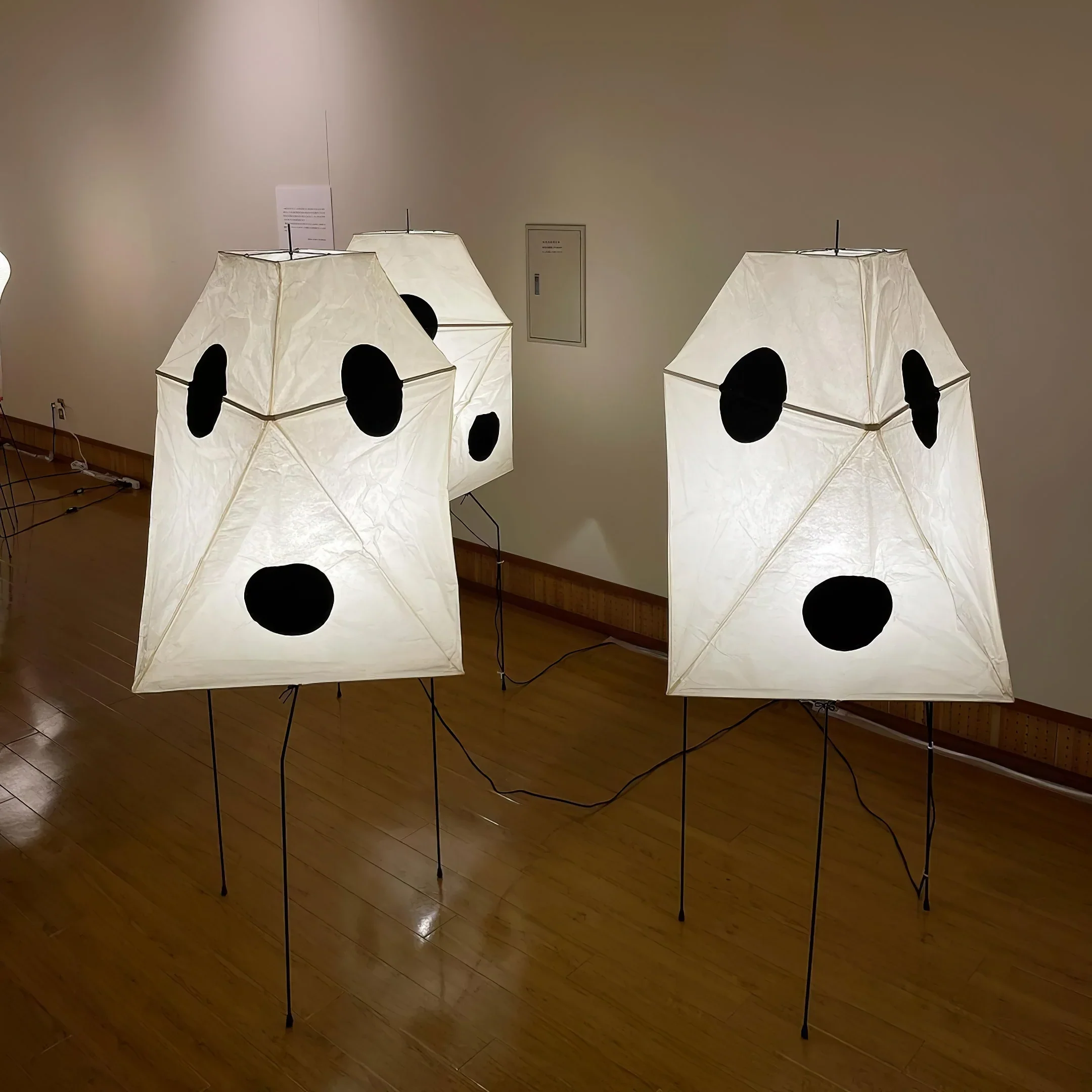 Akari UF3-Q Floor Lamp - Image 36