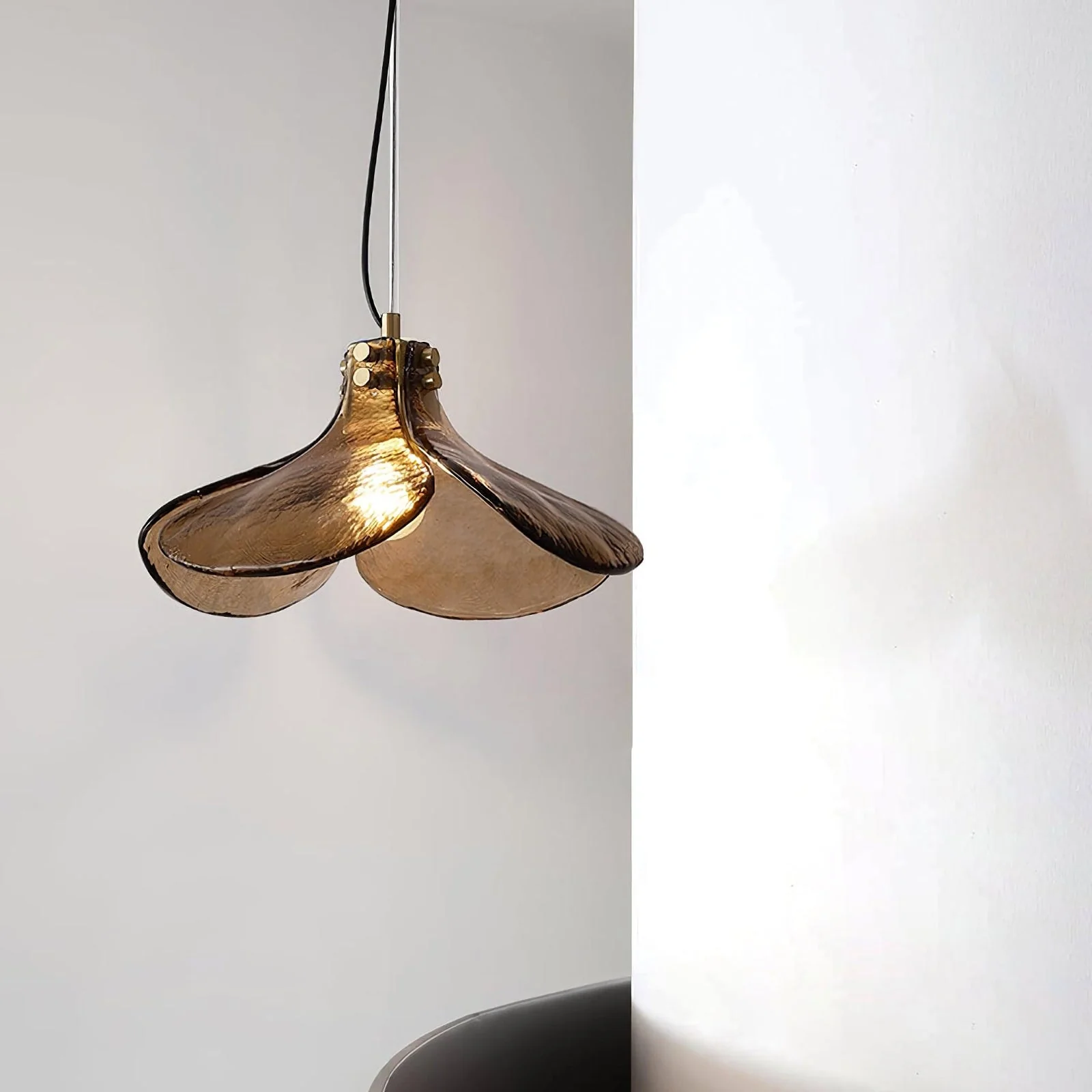 Amber Petal Glass Pendant Light - Image 4