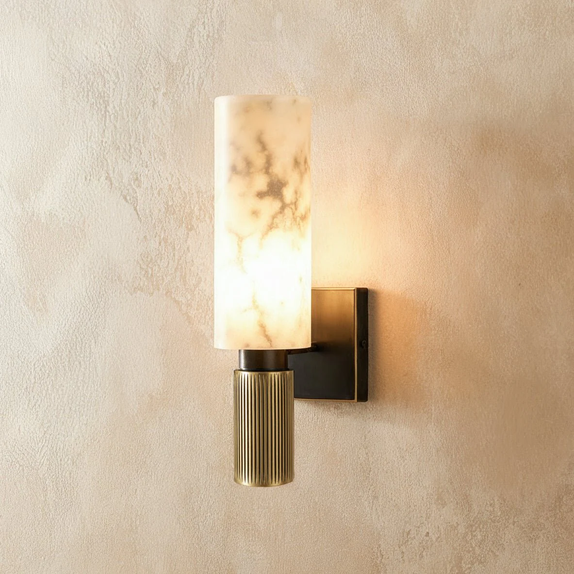 Ansu Alabaster Wall Lamp - Image 2