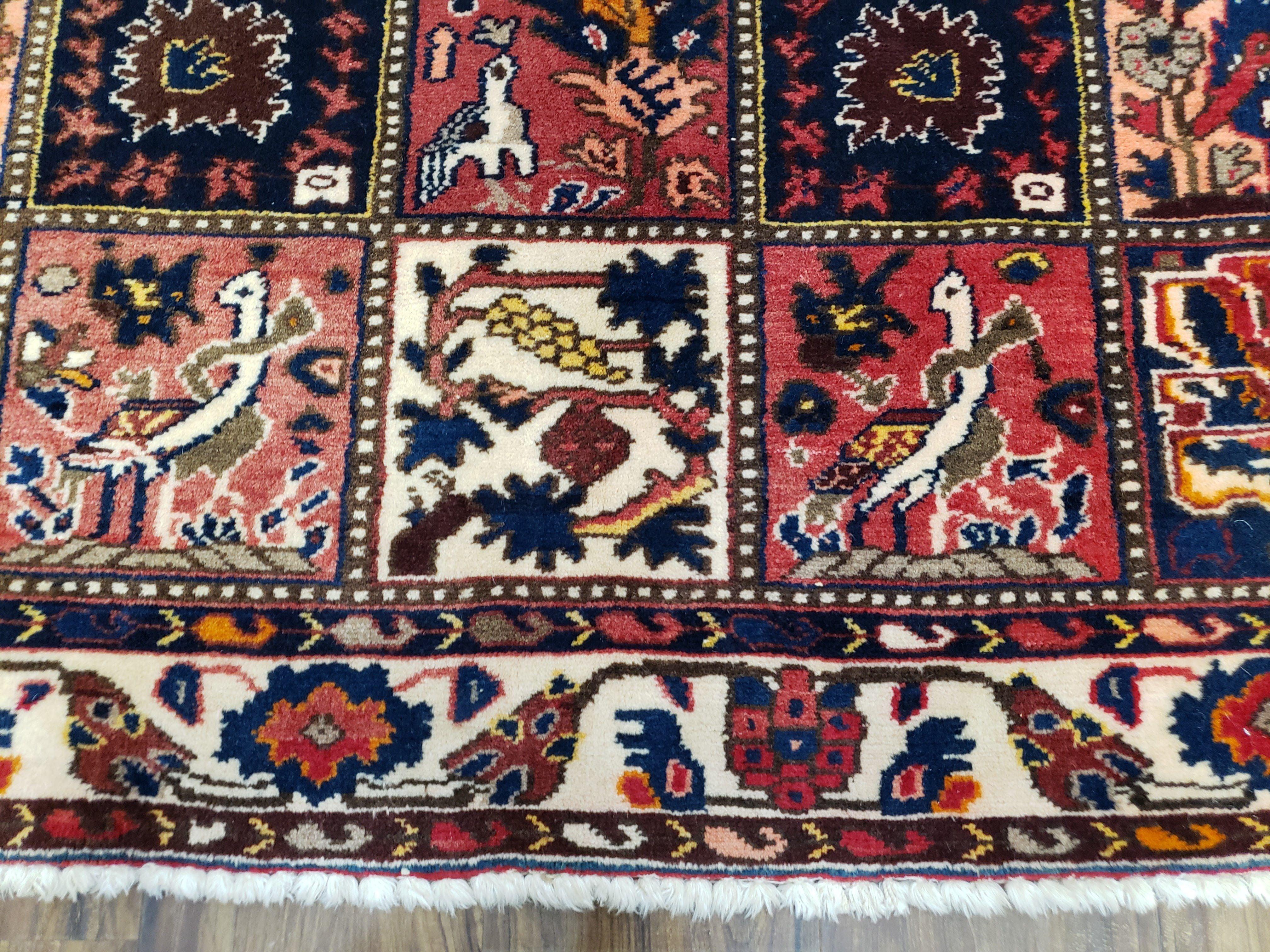 Antique Persian Bakhtiari Rug circa 1920s, Kheshti Panel Design, Wool, Hand-Knotted, 5'3" x 10' - Image 5