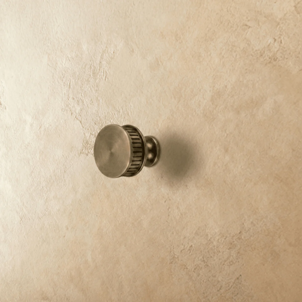 Aque Knob & Pull Bar