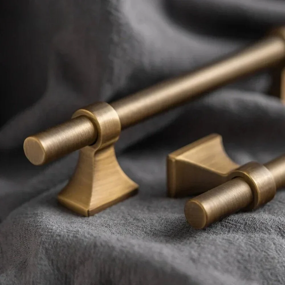 Atiq Brass Knob & Pull Bar - Image 4