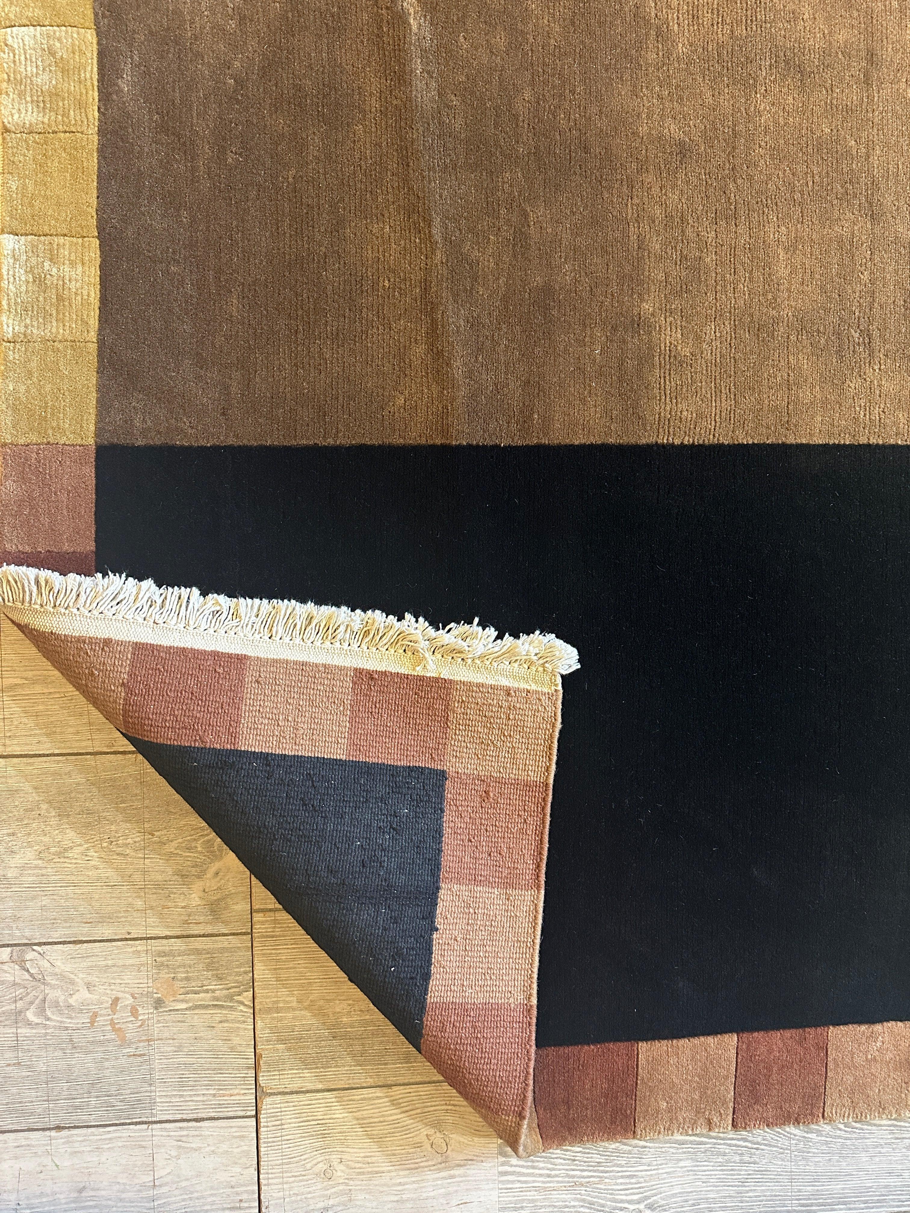 Beautifull Hand Knotted Abstract Area Rug 6’ x 9’ - Image 6