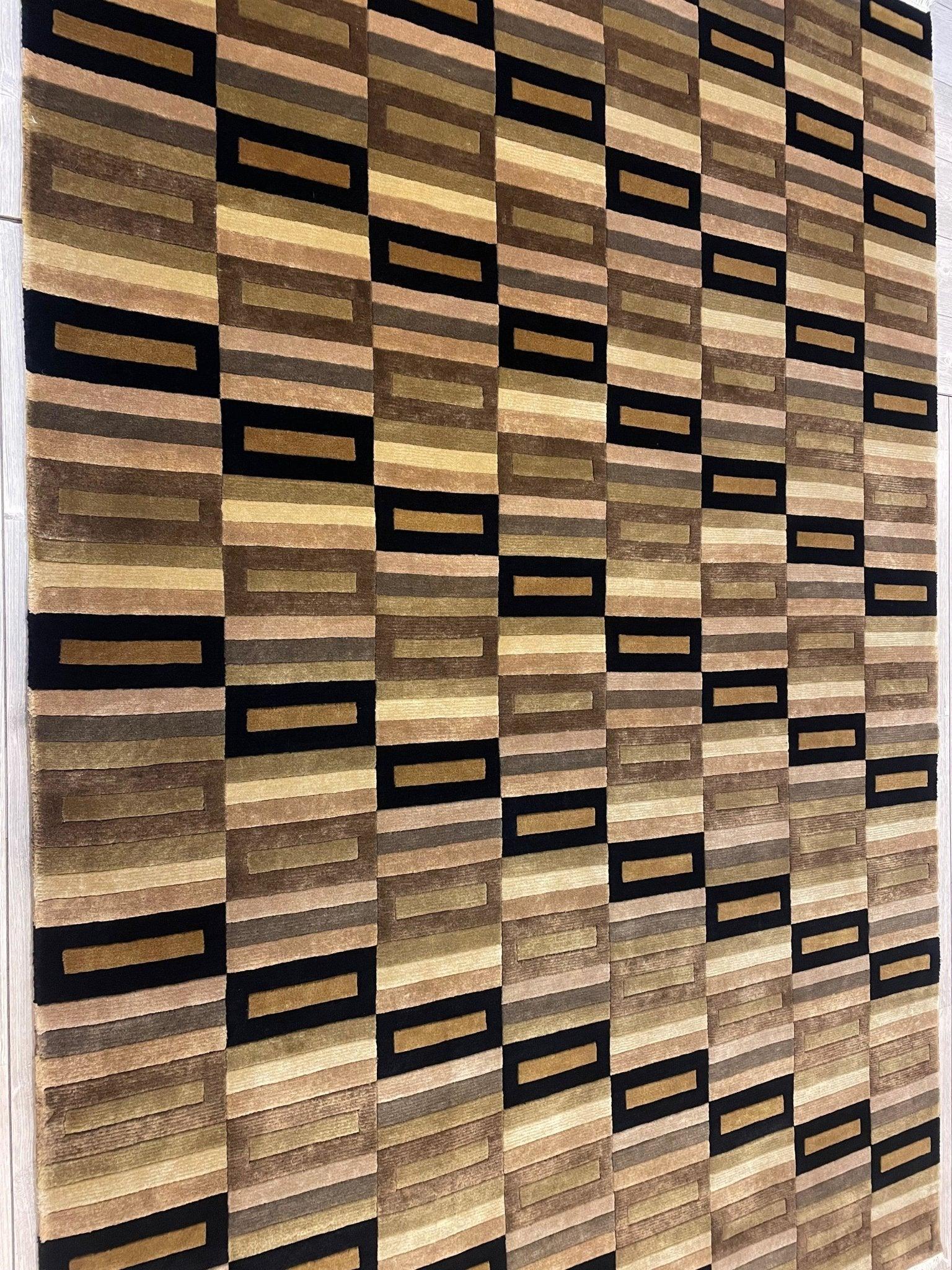 Beautifull Hand Knotted Nepali Geometric Area Rug 6x9 Ft - Image 4