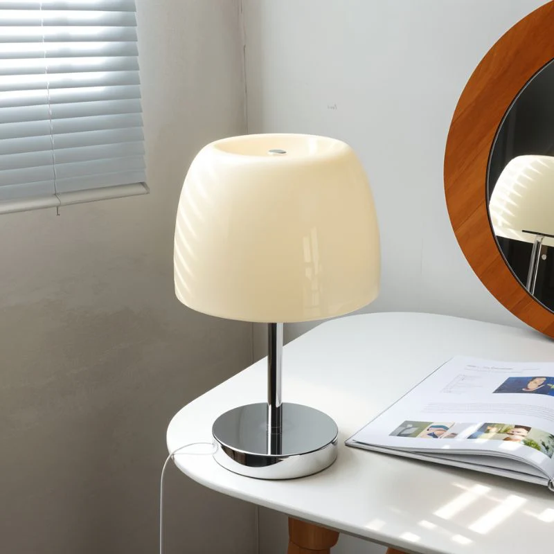 Castor Table Lamp - Image 2