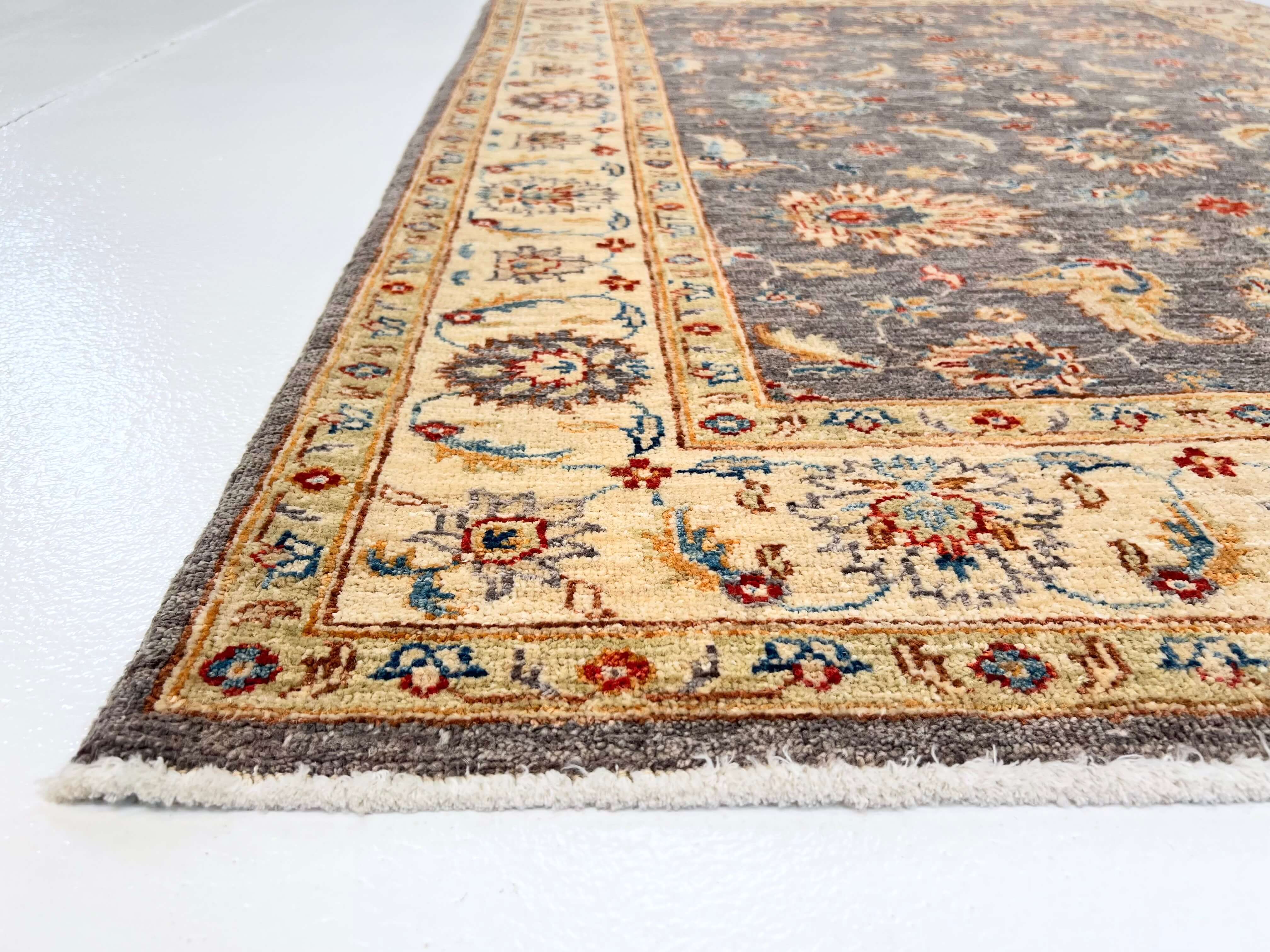 Chobi Farahan (4'00"x5'06") lavendar-gray/ivory - Image 3