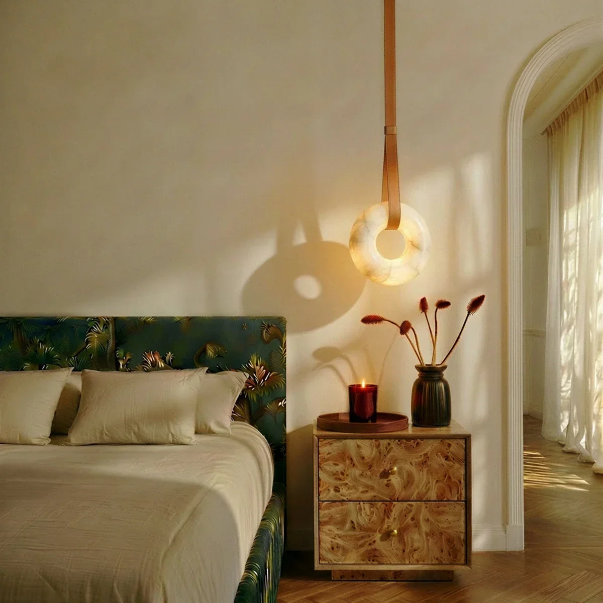 Cingeto Alabaster Pendant Light - Image 8
