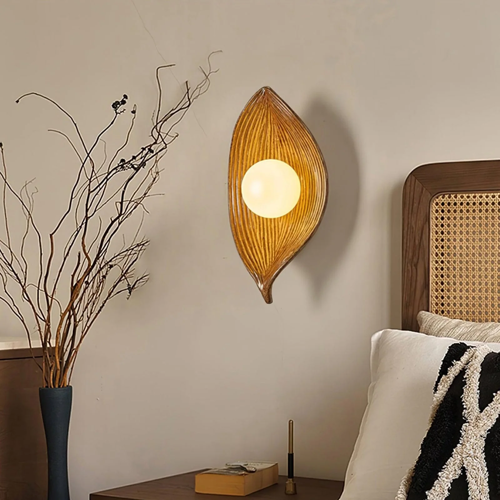 Contemporary Nordic Leaf Resin Wall Lamp - Image 7