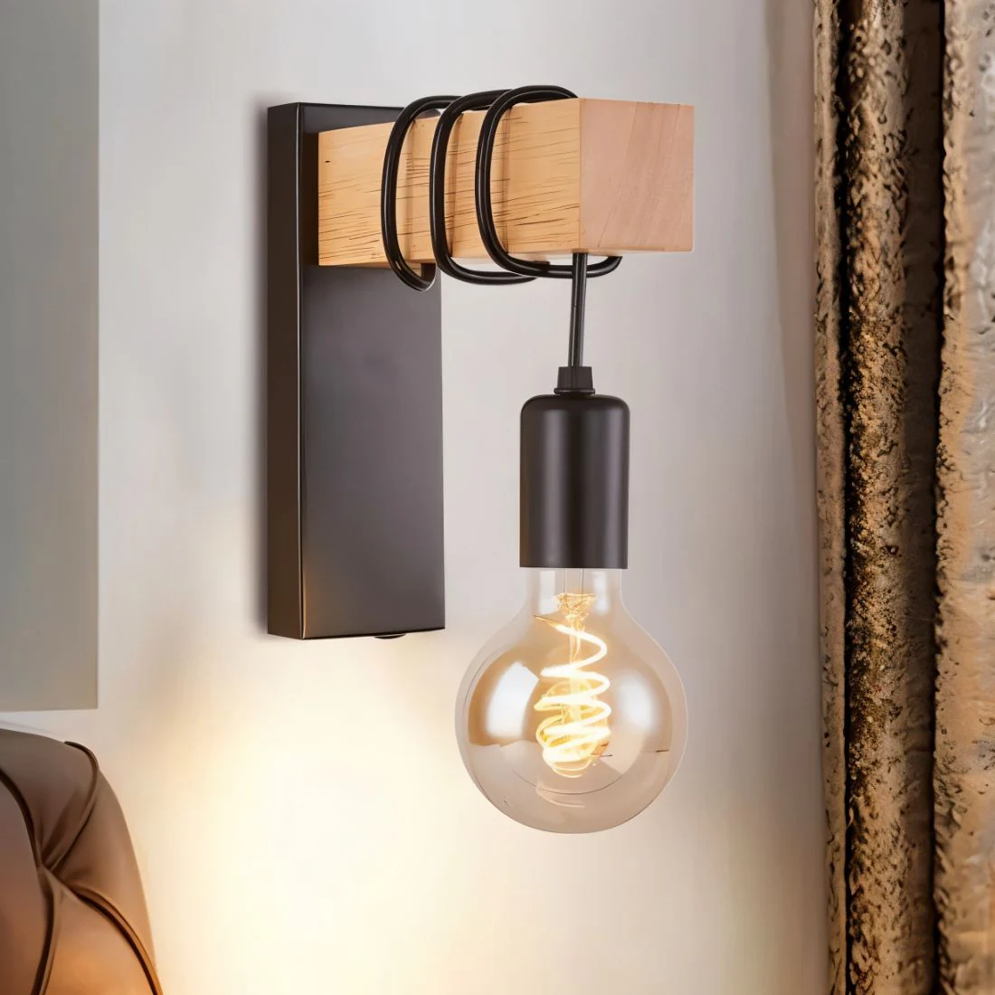 Dewar Wall Lamp - Image 3