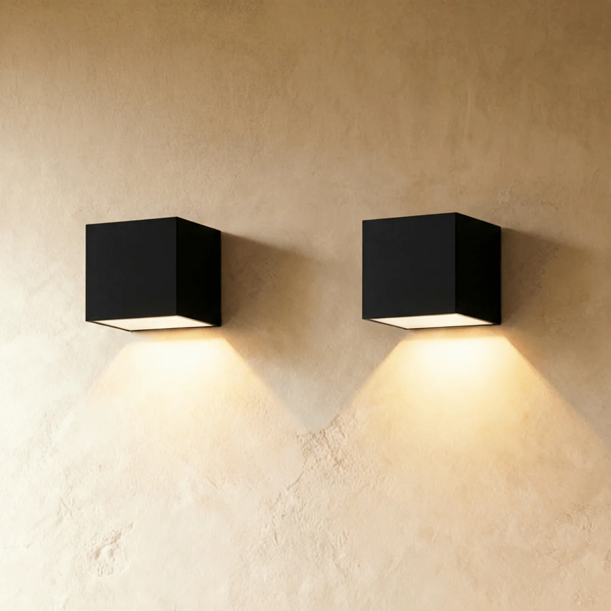 Evelyn Outdoor Wall Lamp - Image 3