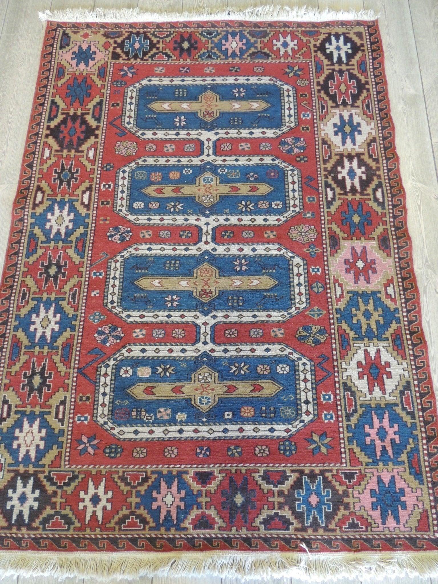 Exquisite Vintage Hand Knotted Soumak Area Rug 6x4 Ft - Image 2