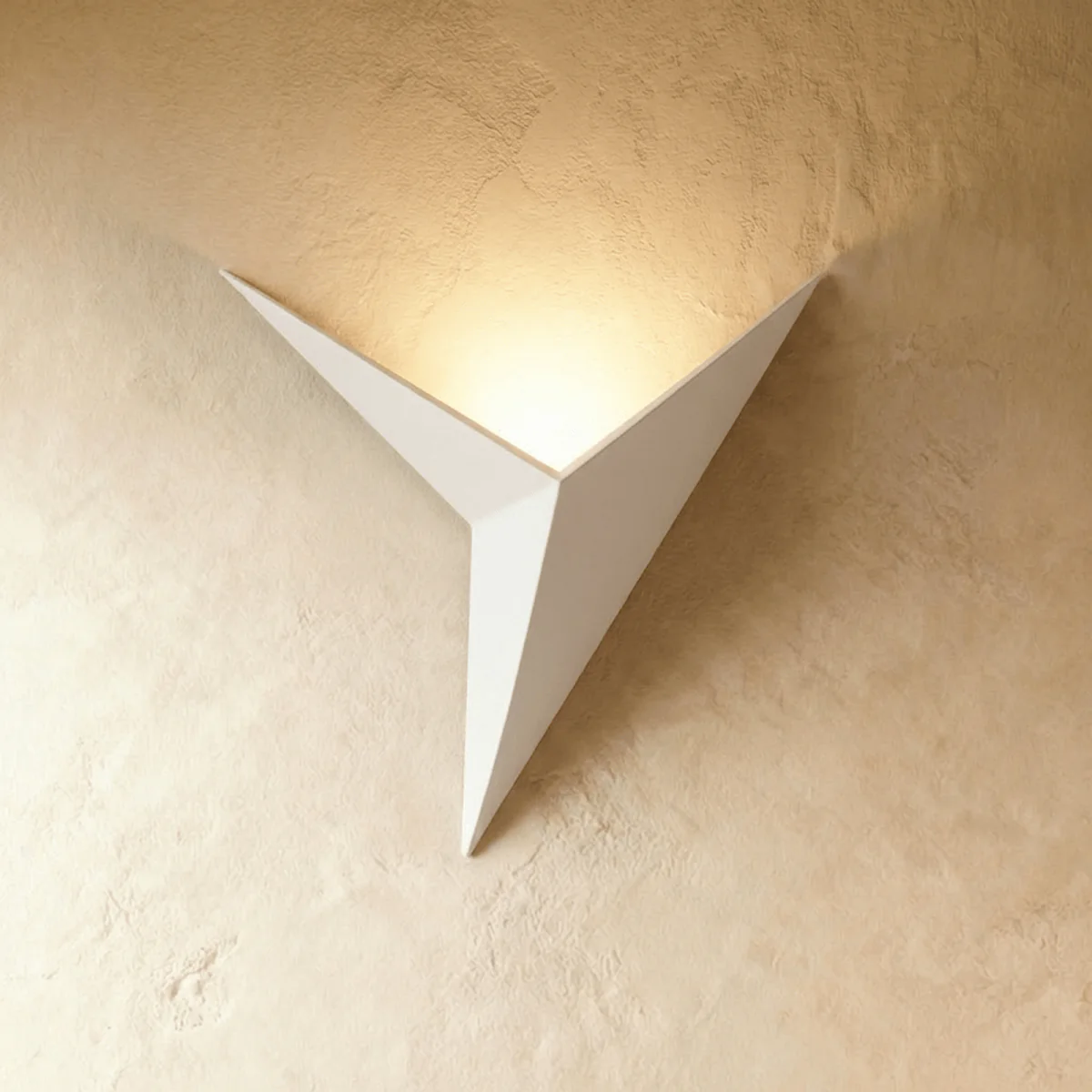Ezio Wall Lamp - Image 3