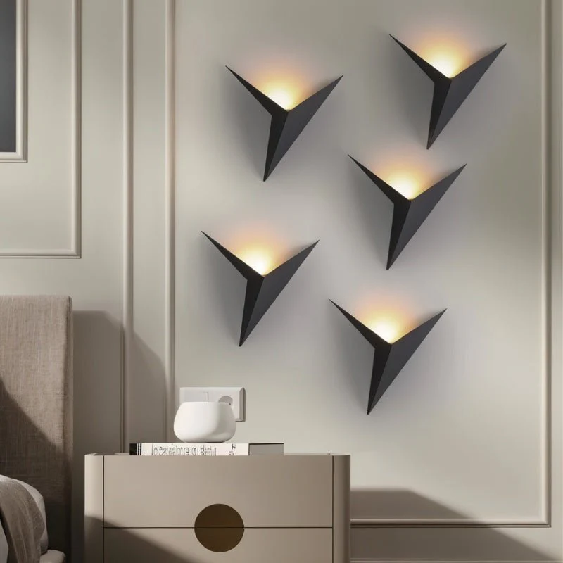 Ezio Wall Lamp - Image 8