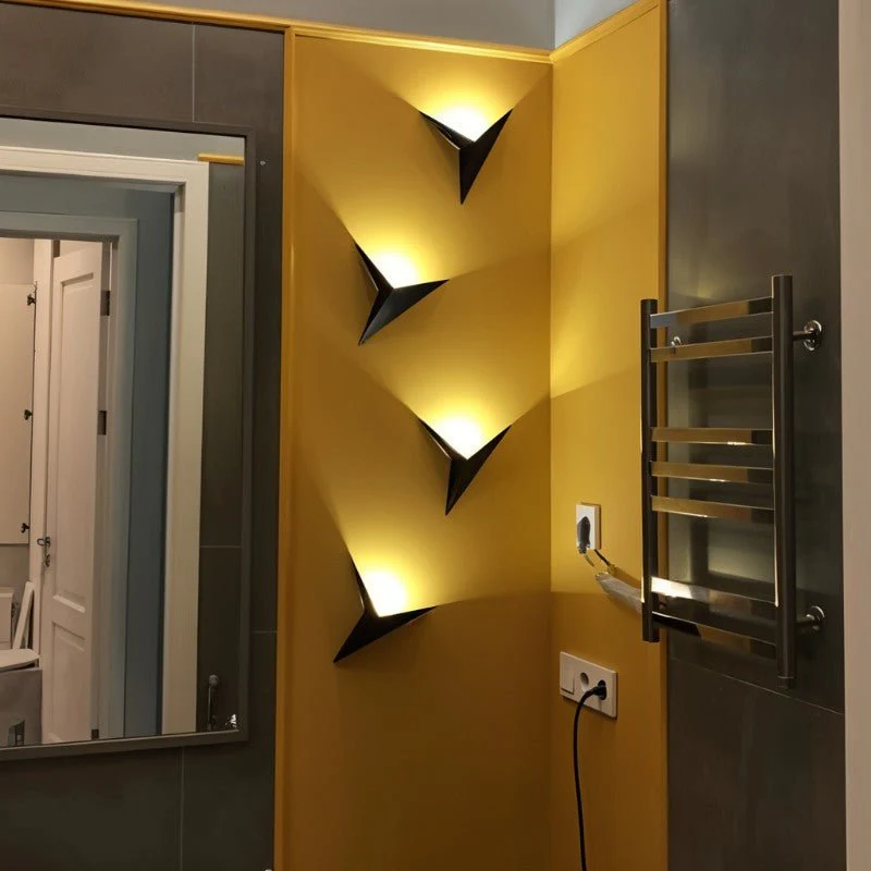 Ezio Wall Lamp - Image 9
