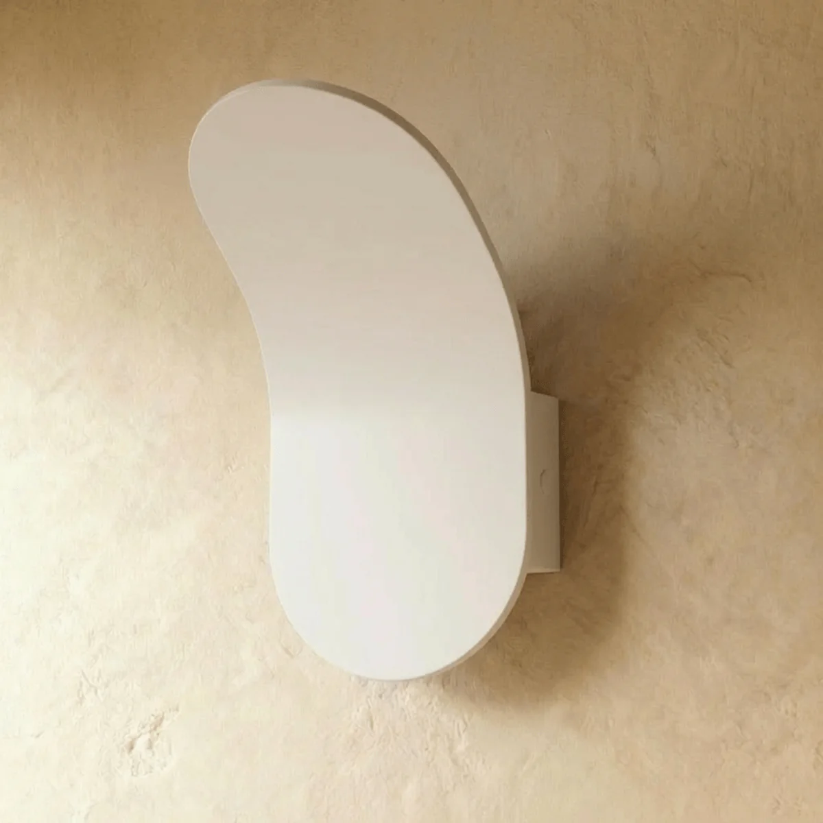 Fana Wall Lamp - Image 2