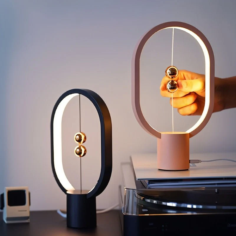 Fitria Table Lamp - Image 4
