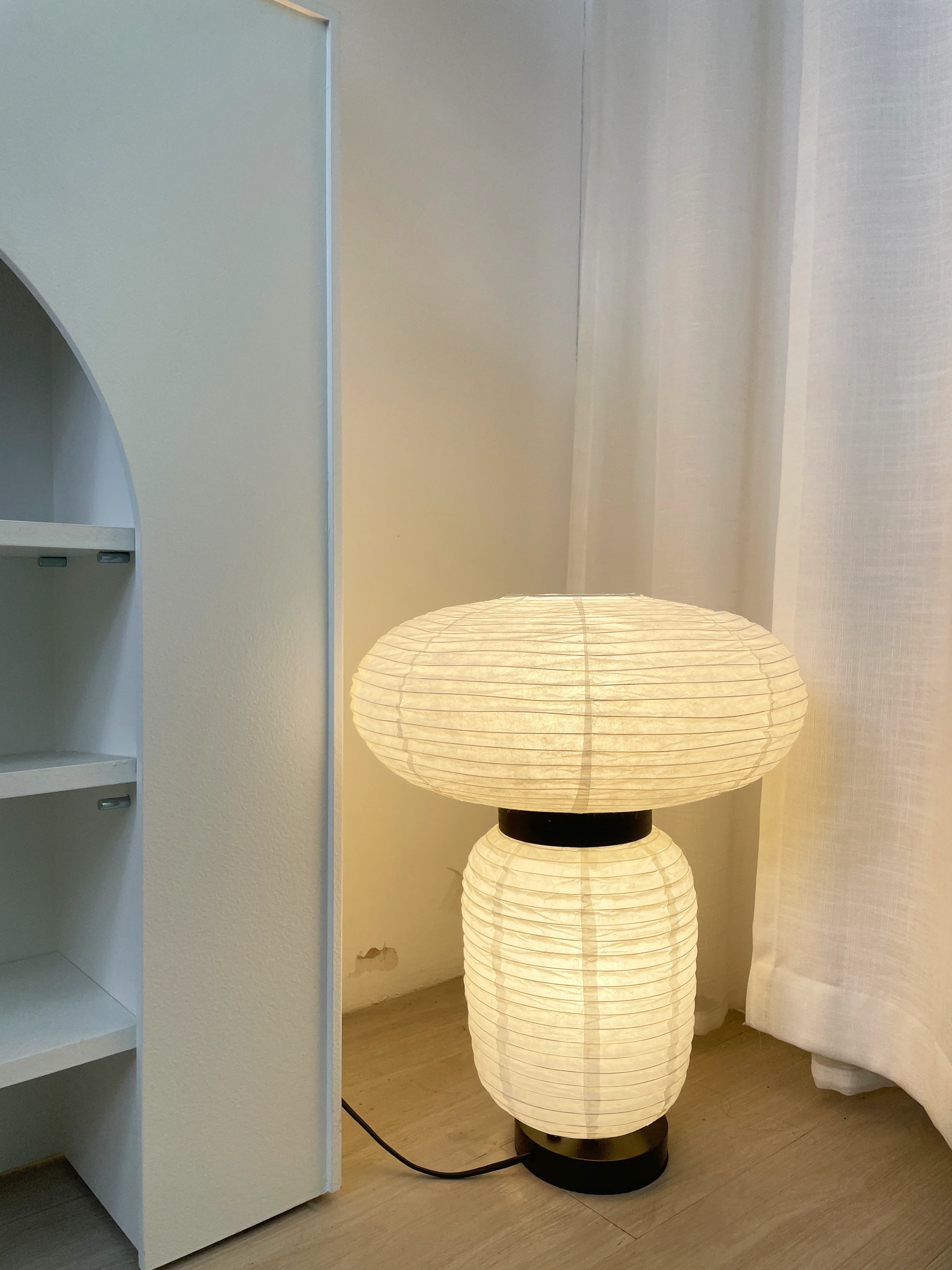 Formakami JH18 Table Lamp - Image 3