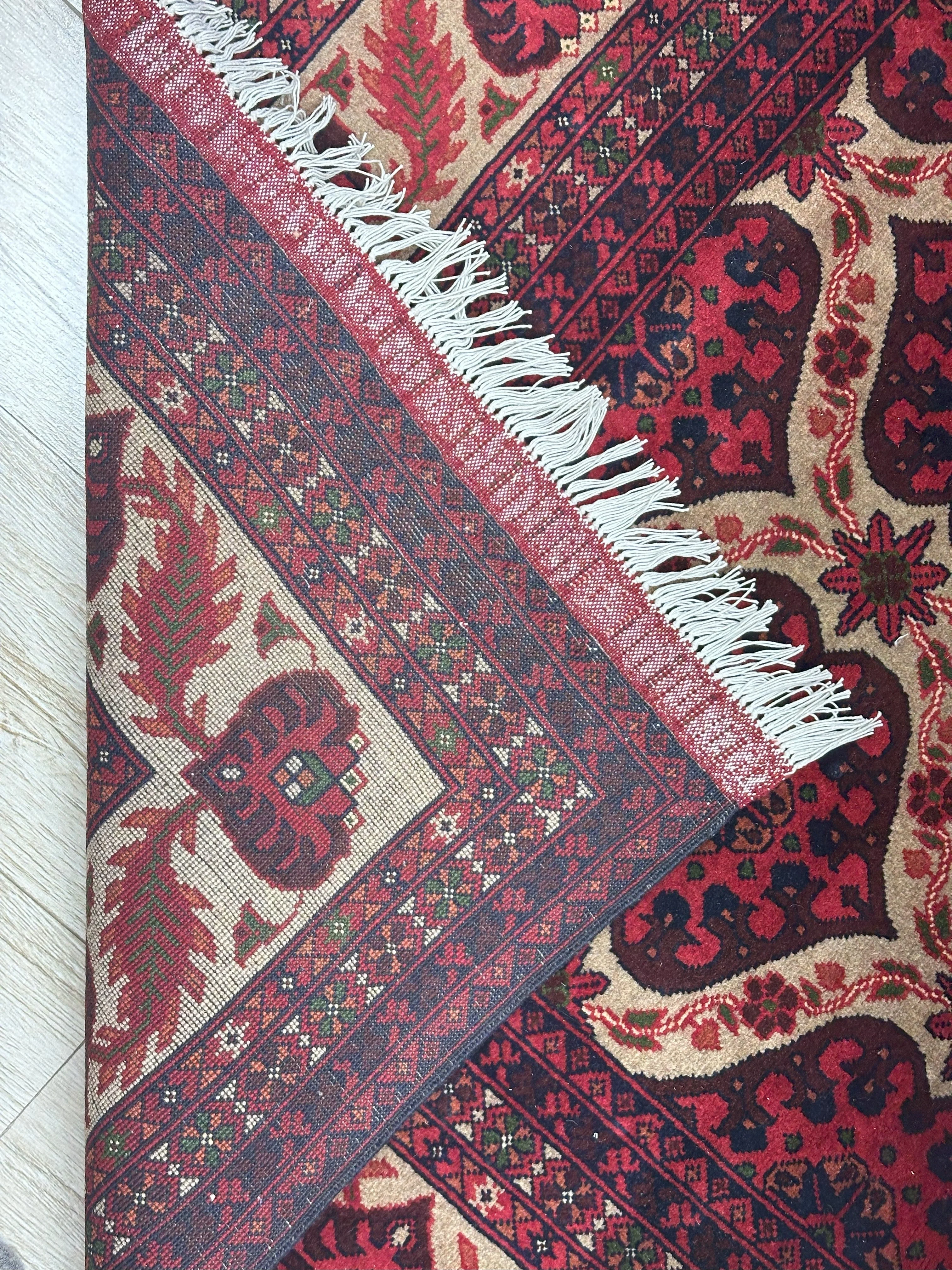 Hand-Knotted Afghani Heart Shape Wool Rug – 6’6″ x 9’5″ - Image 3