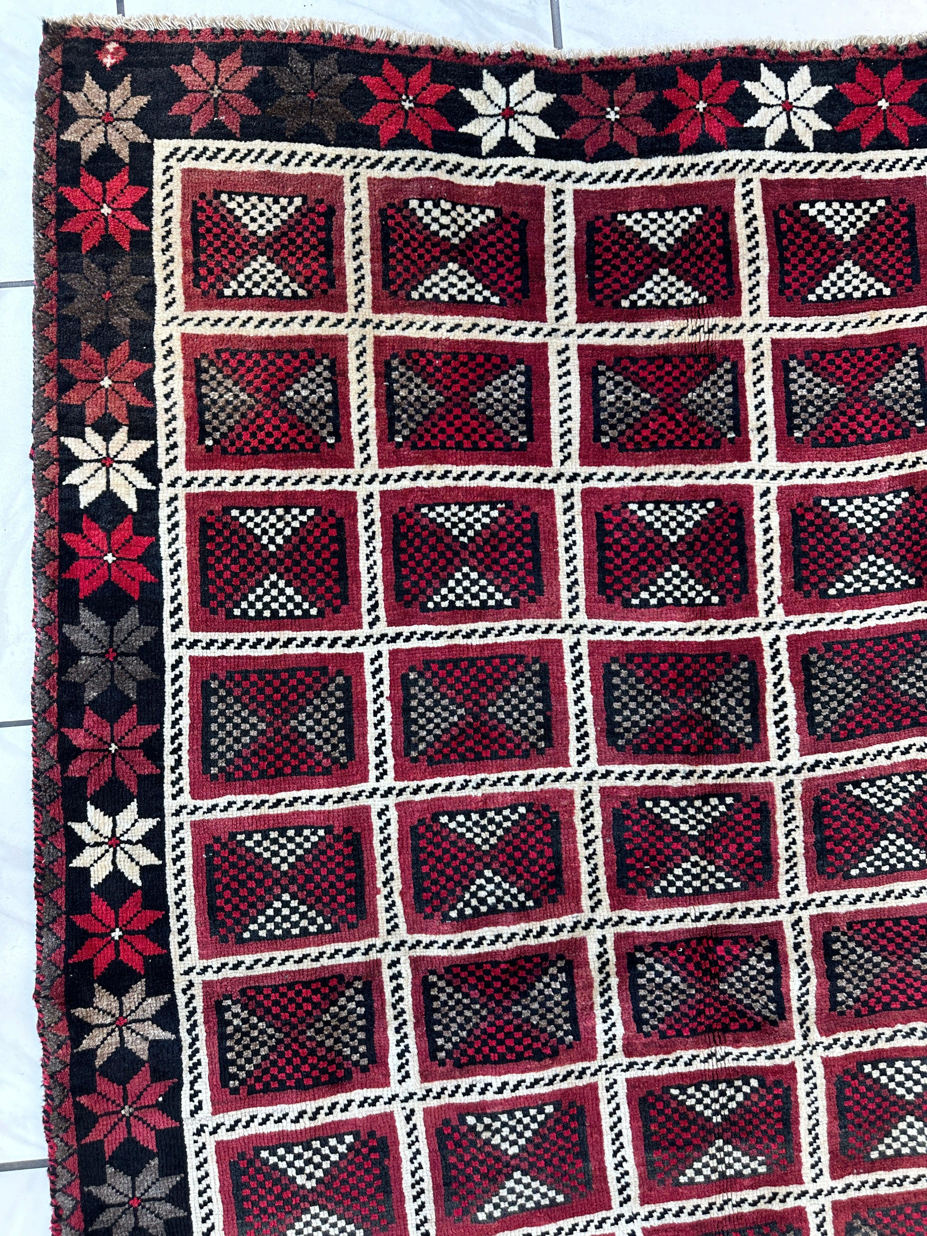 Hand-knotted Persian Tribal Khorramabad Wool Rug 4’3” x 6’10” - Image 7