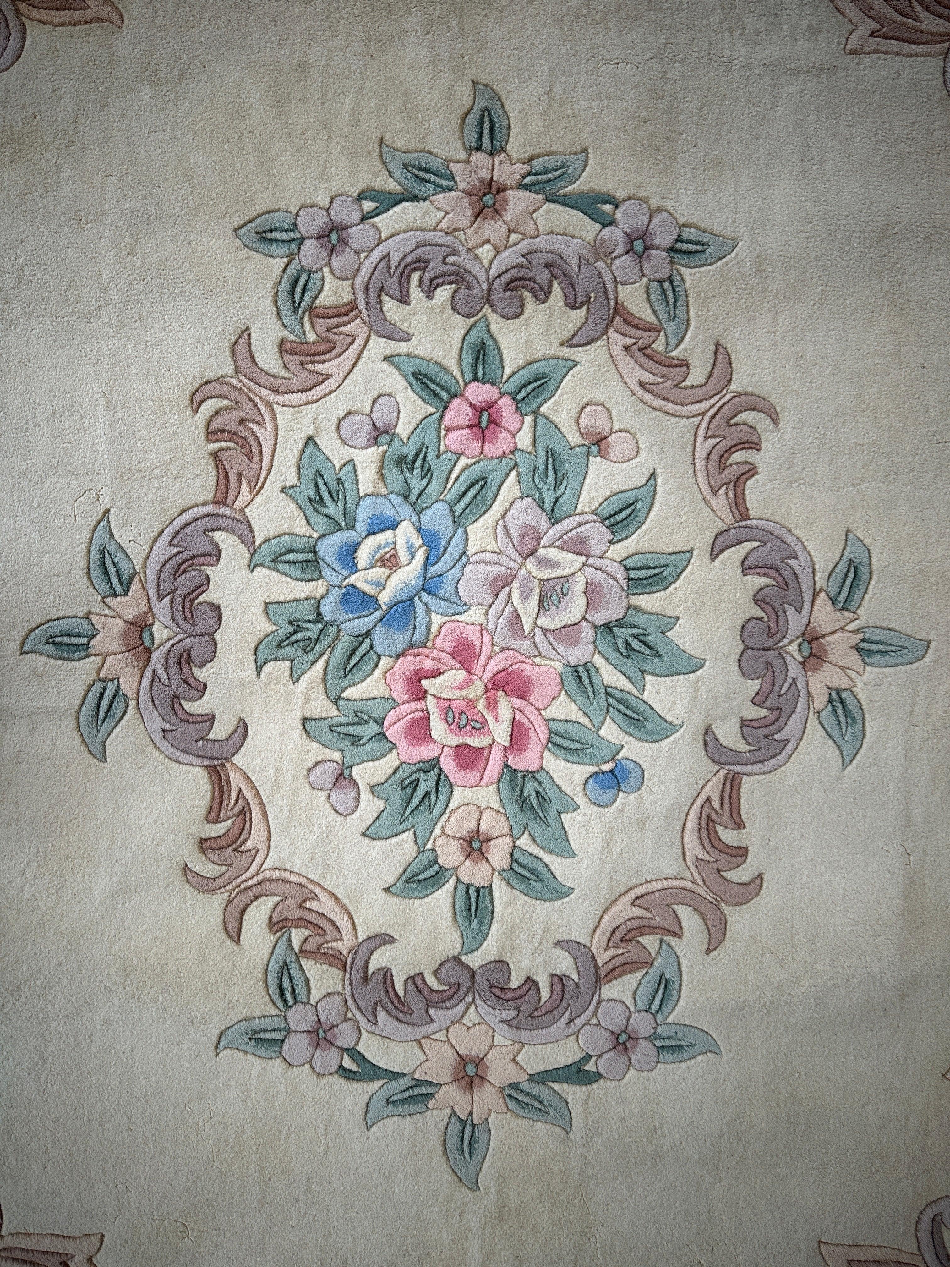 Hand-Tufted Chinese Aubusson Wool Rug – 7'10" x 11' – Luxurious Traditional Design - Image 4