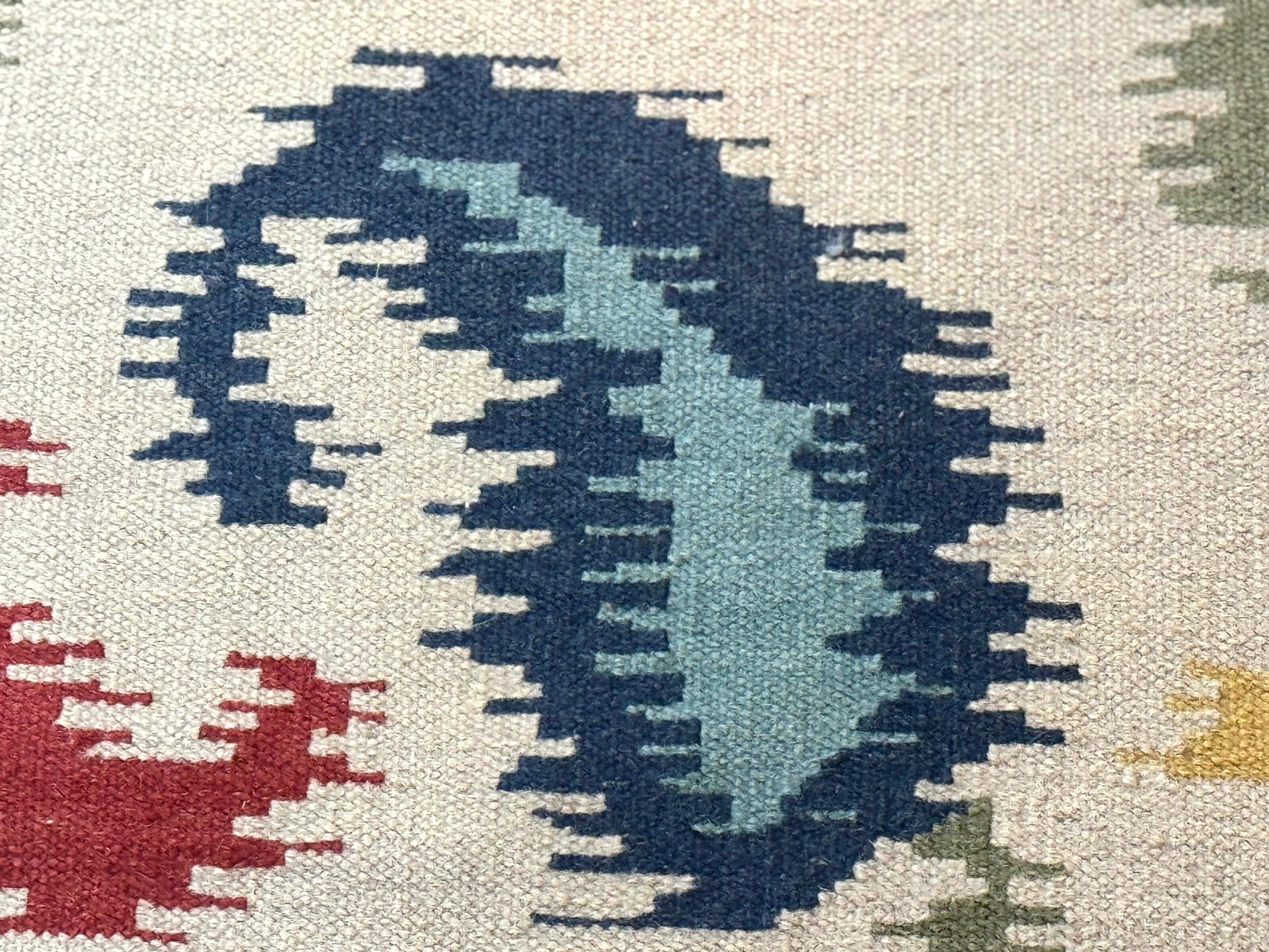 Indian Kilim Flatweave Rug 3x5, Abstract, Beige and Multicolor Flowers, Handmade - Image 4