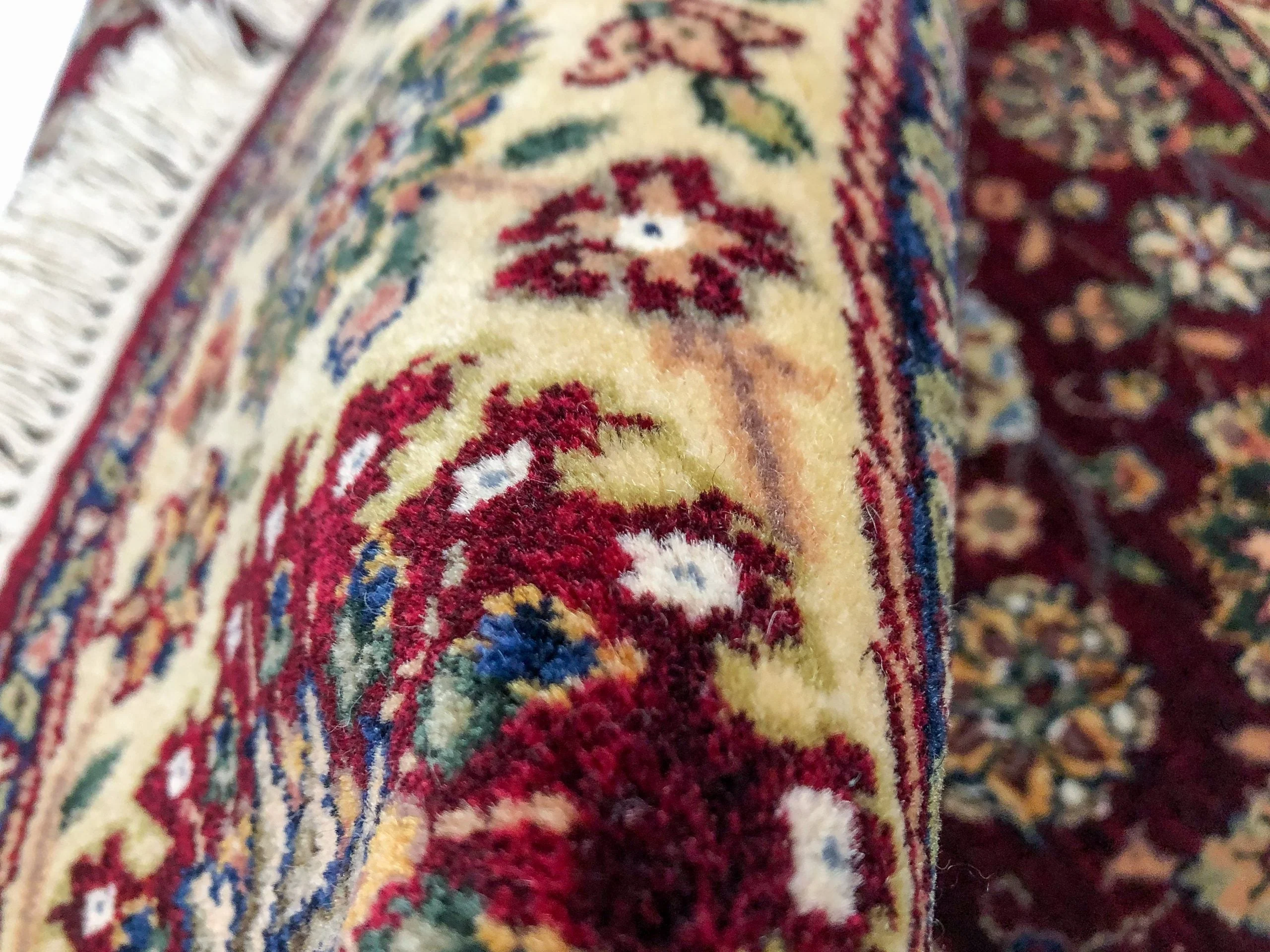 Indo-Tabriz dkred/ivory 4' Round - Image 4