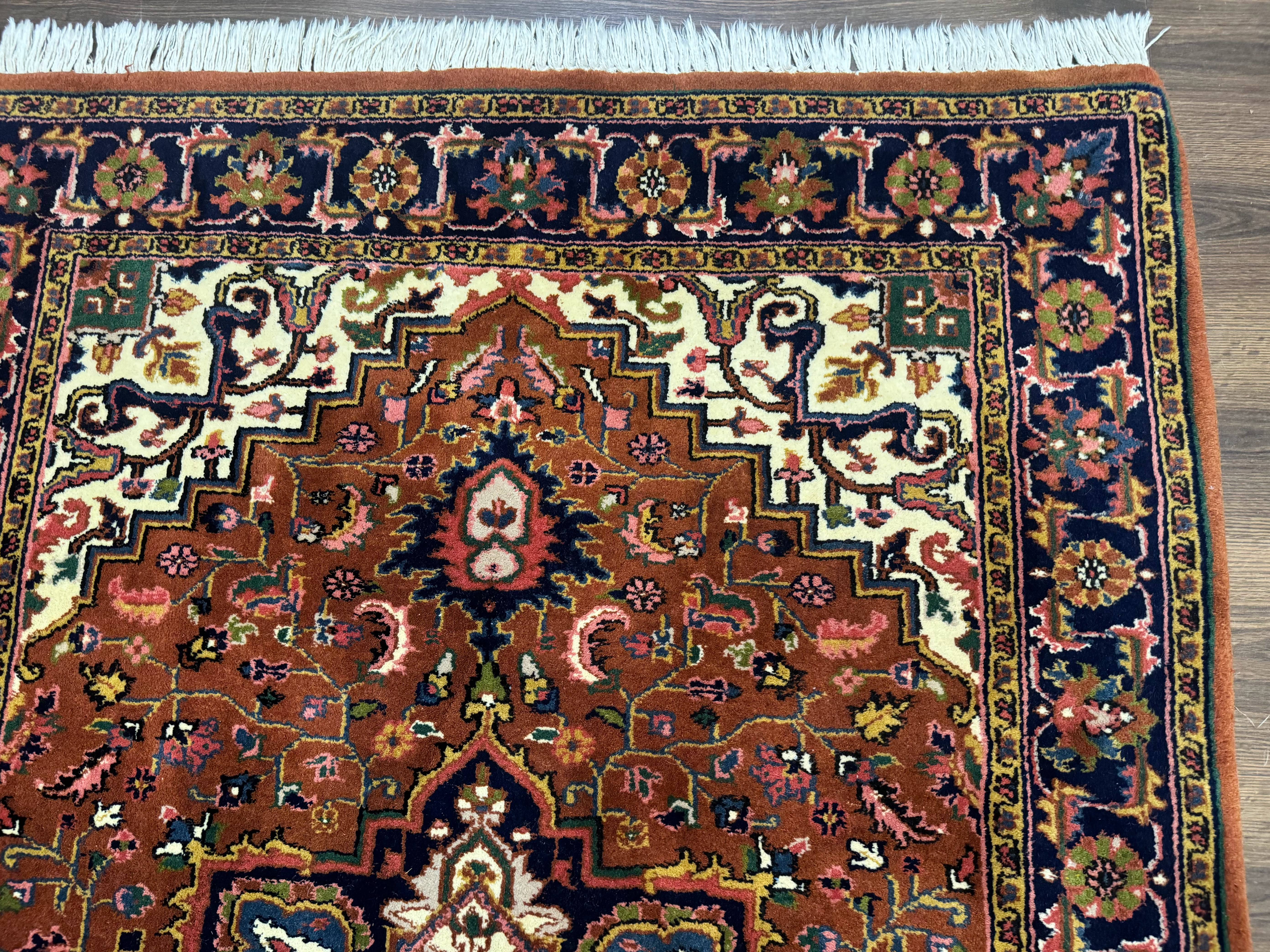 Indo Persian Heriz Rug 4x6, Rust Red Navy Blue and Cream - Image 7