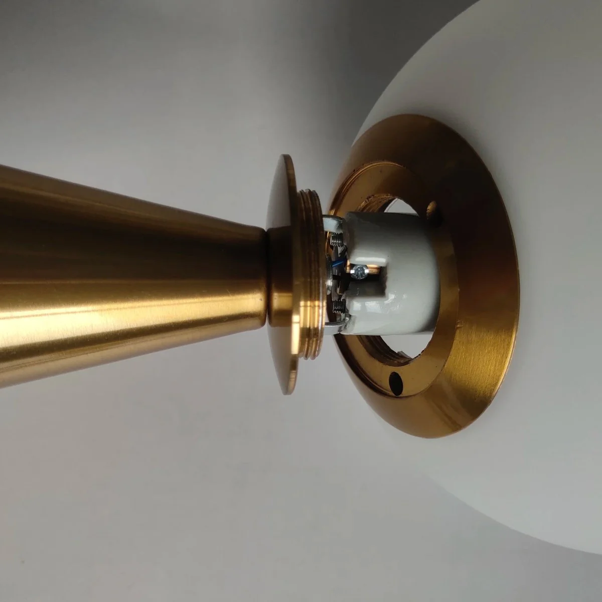 Jadeed Table Lamp - Image 10