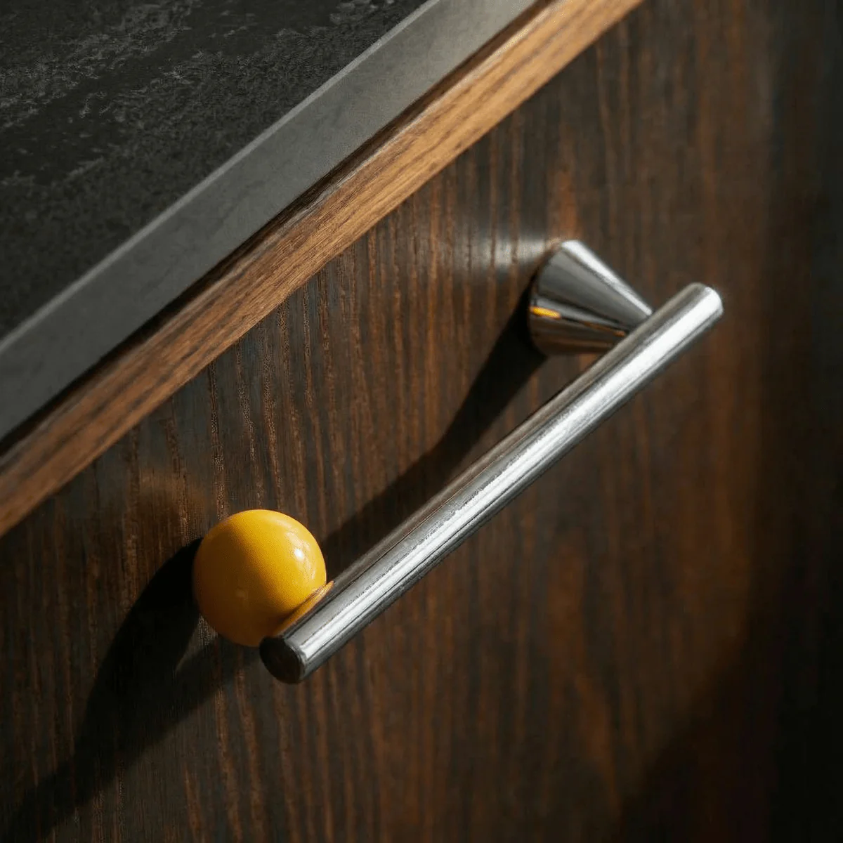 Kwam Crystal Knob & Pull Bar - Image 2