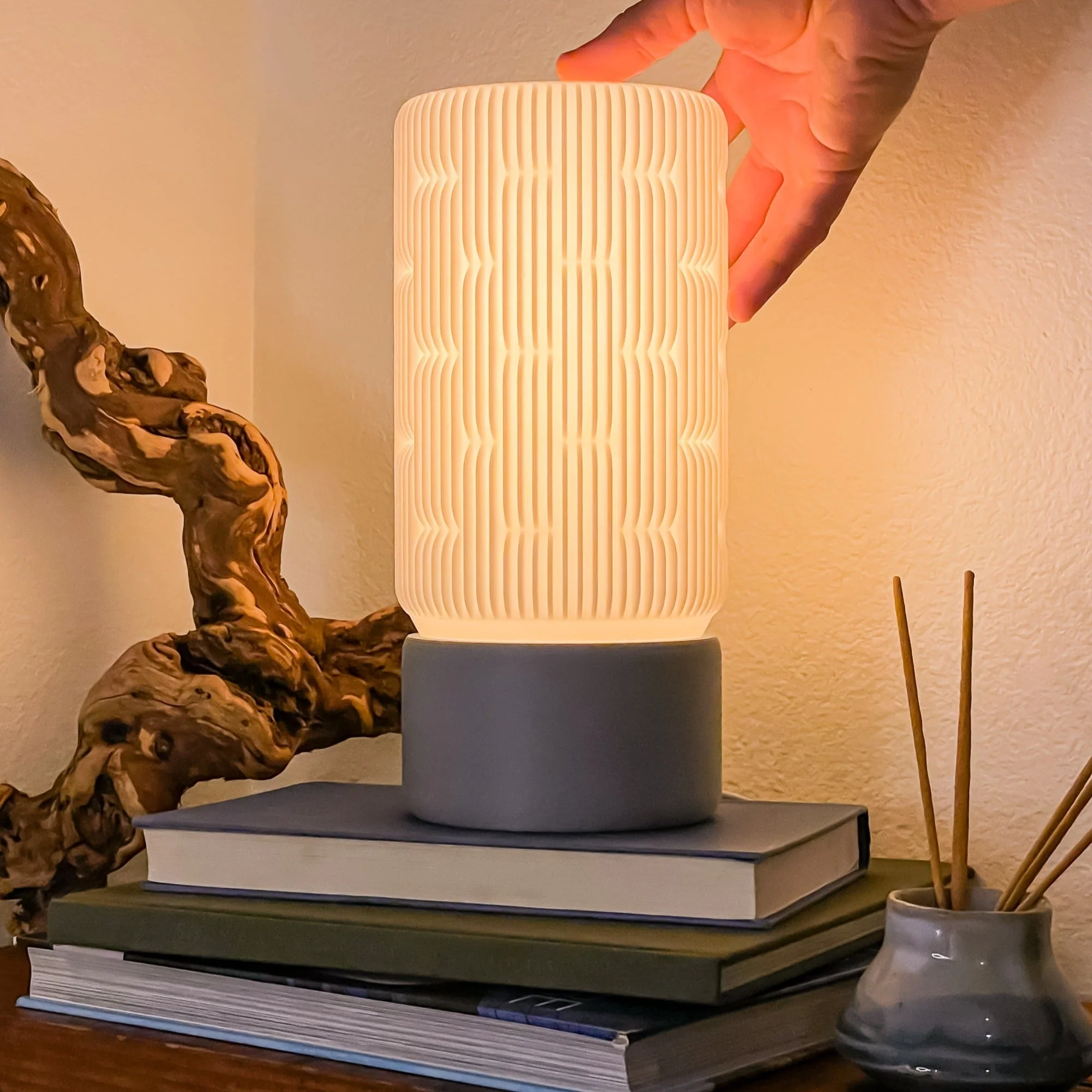 Liunk Table Lamp - Image 7