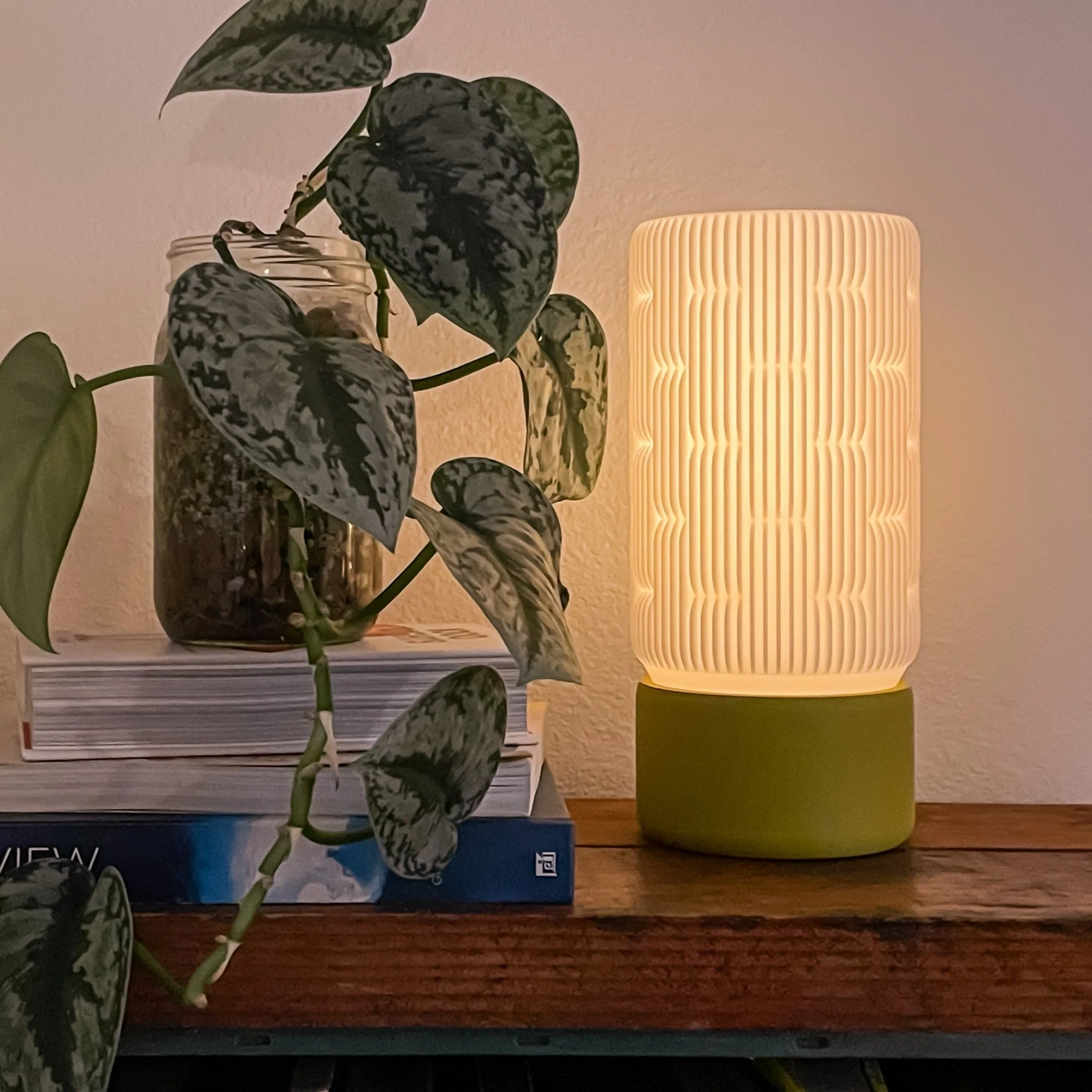 Liunk Table Lamp - Image 9