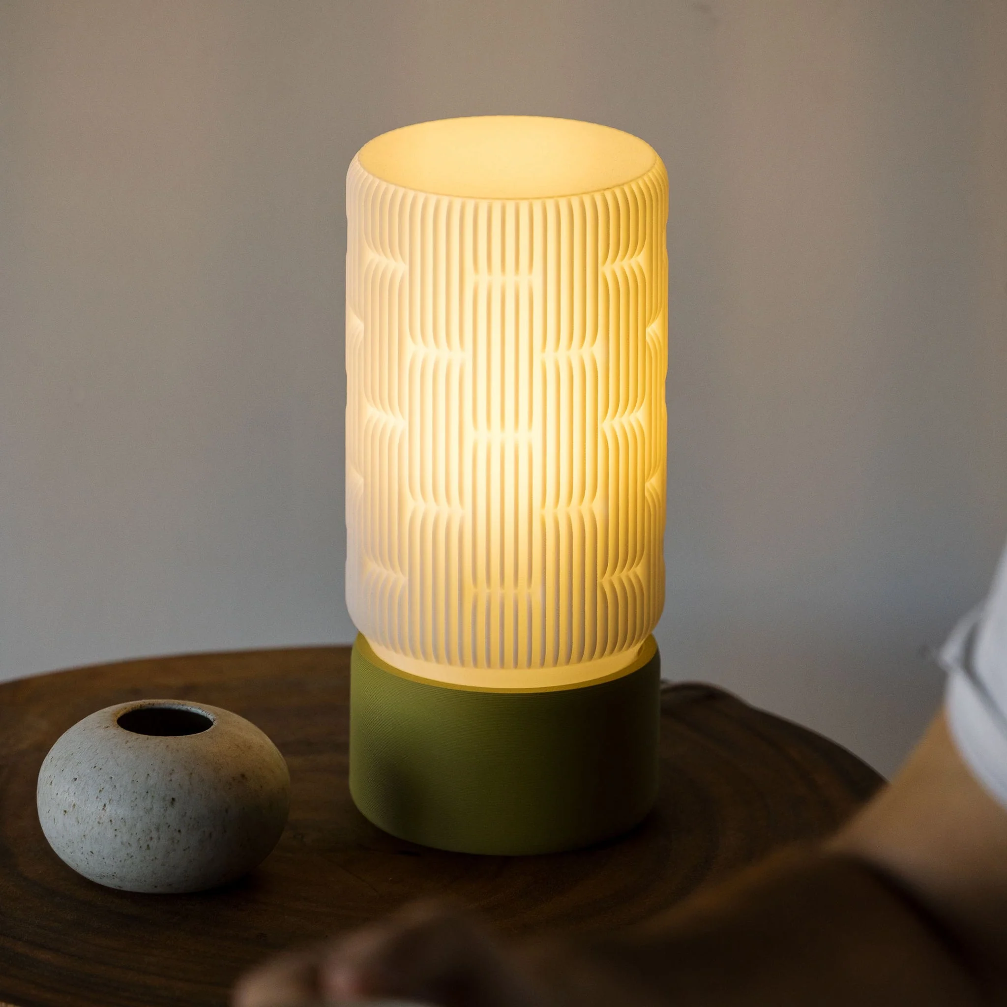 Liunk Table Lamp - Image 9