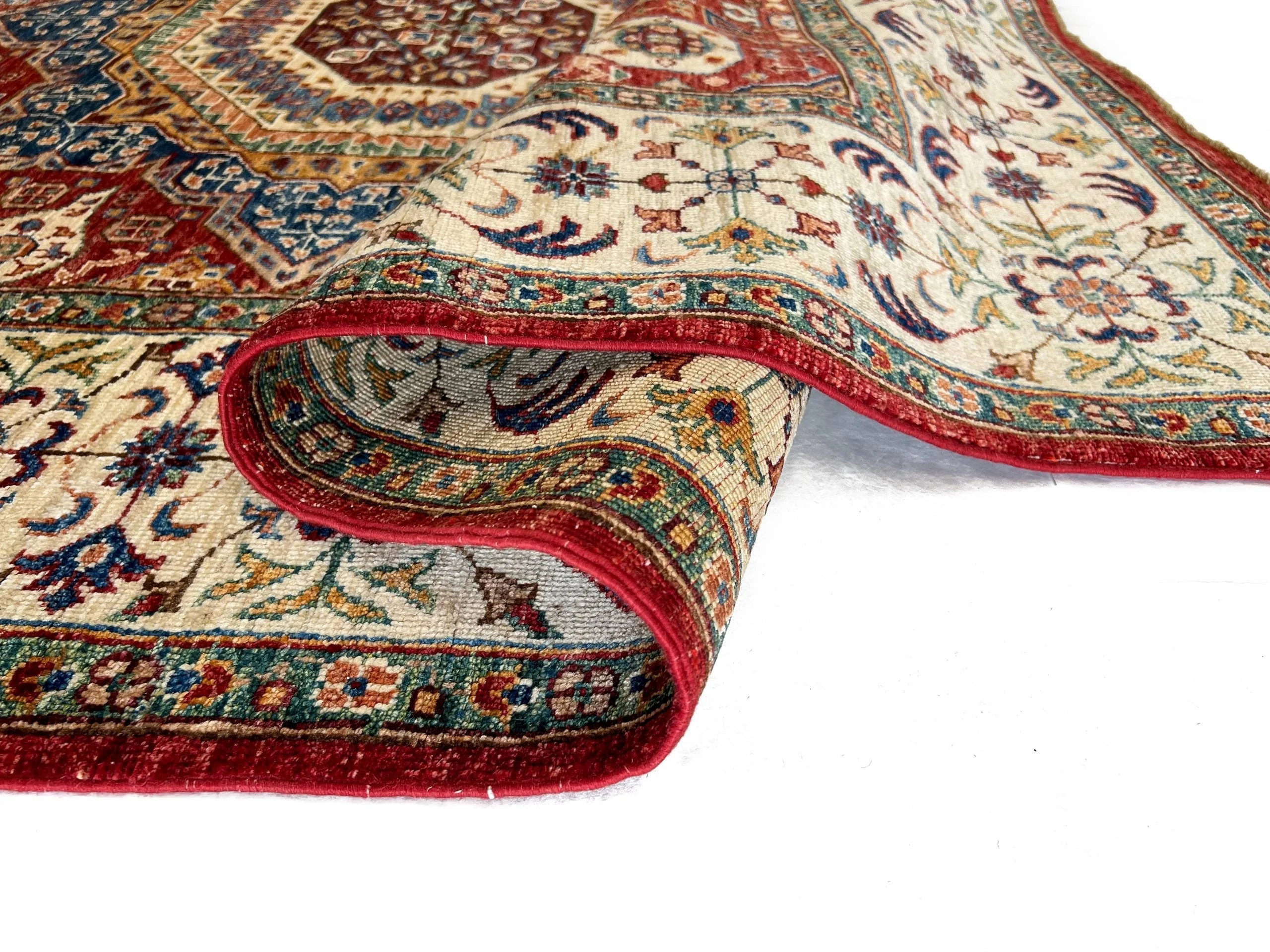 Mamluk (5'10"x8'02") red/ivory - Image 5