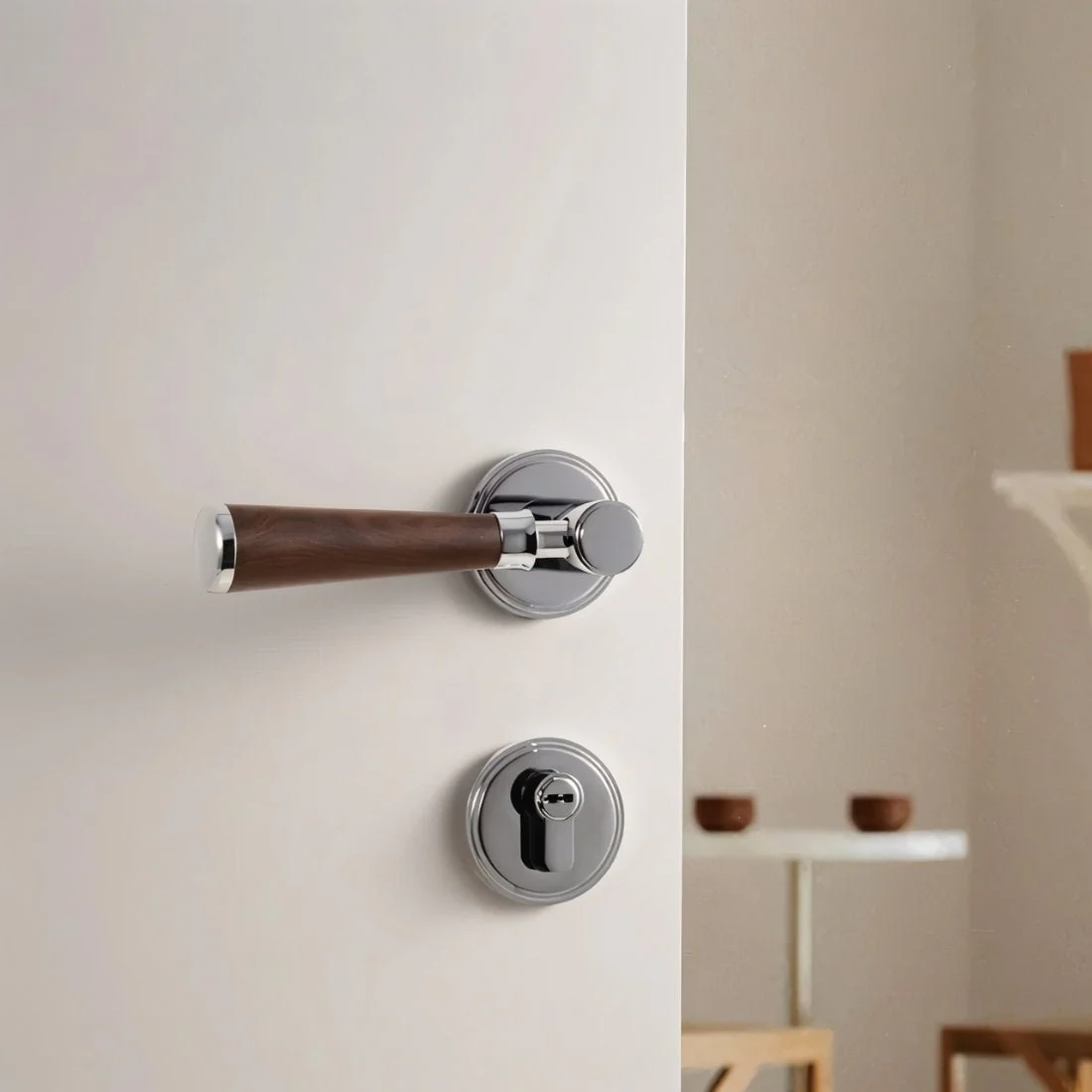 Manus Handle and Lock - Image 3
