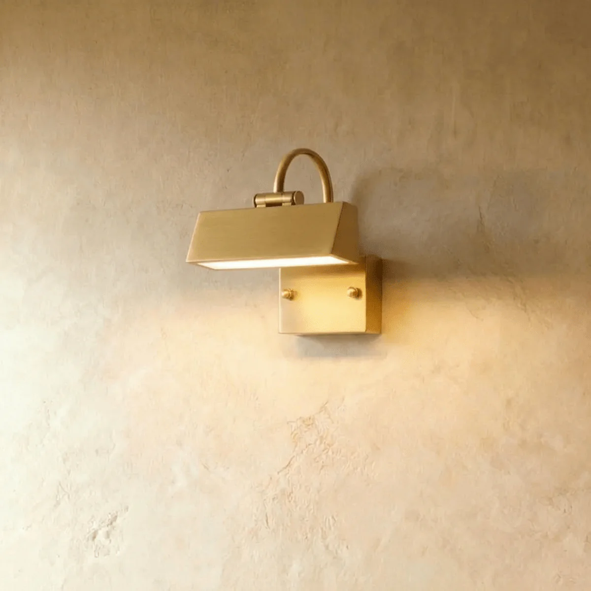 Mayim Outdoor Wall Lamp