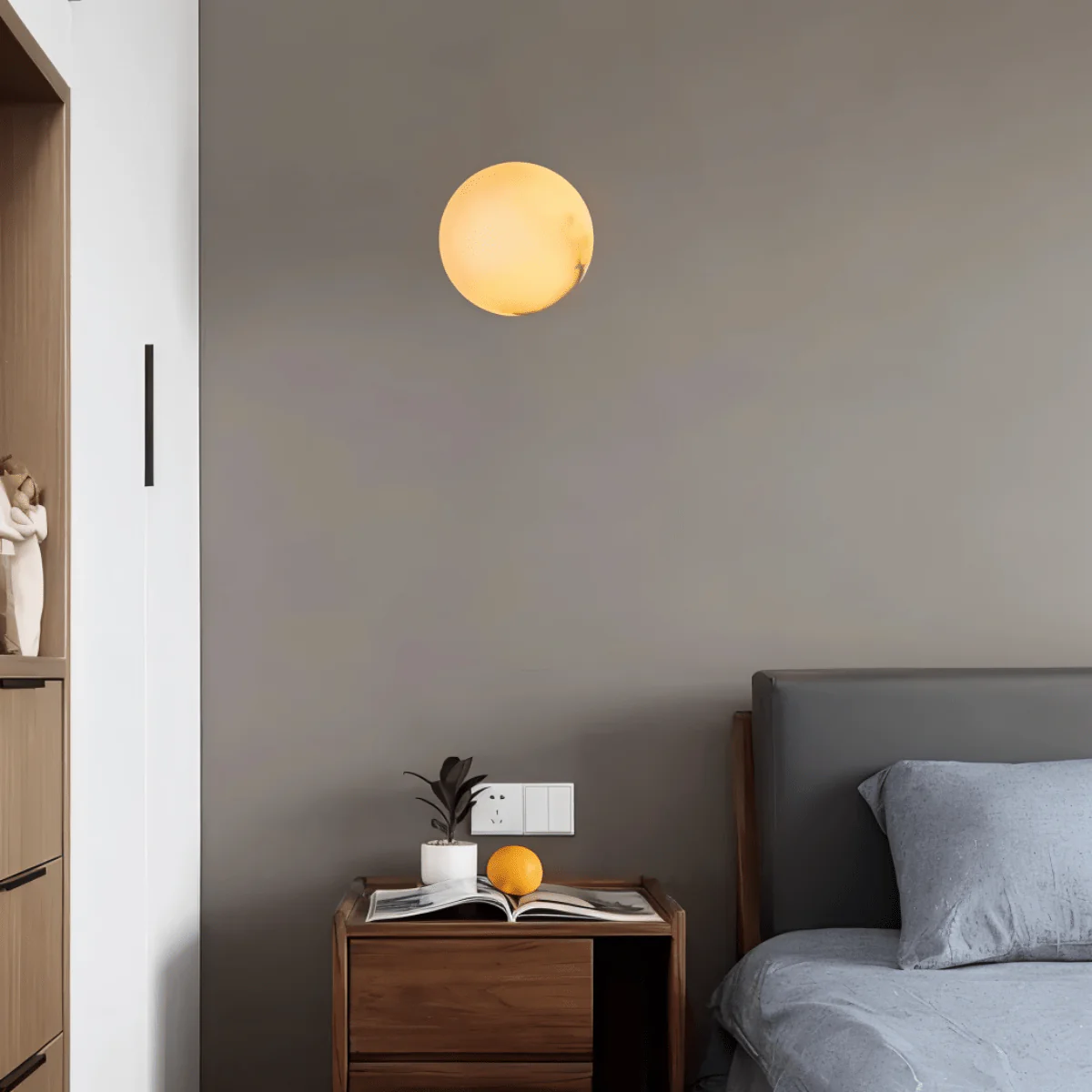 Onyxa Alabaster Wall Lamp - Image 5