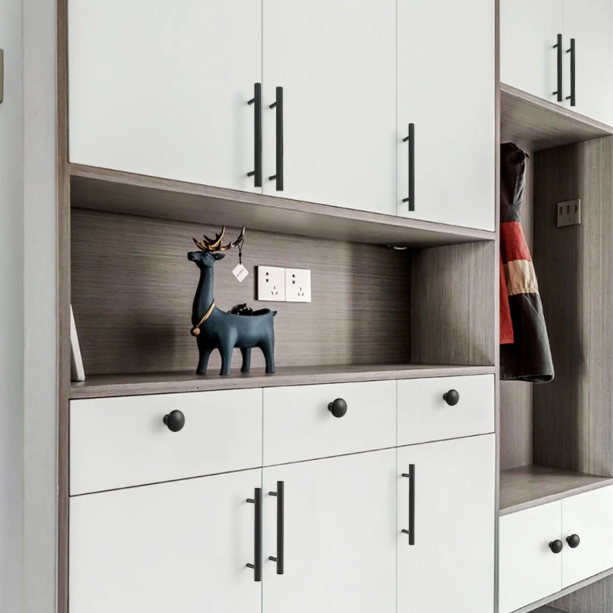 Opac Knob & Pull Bar - Image 3