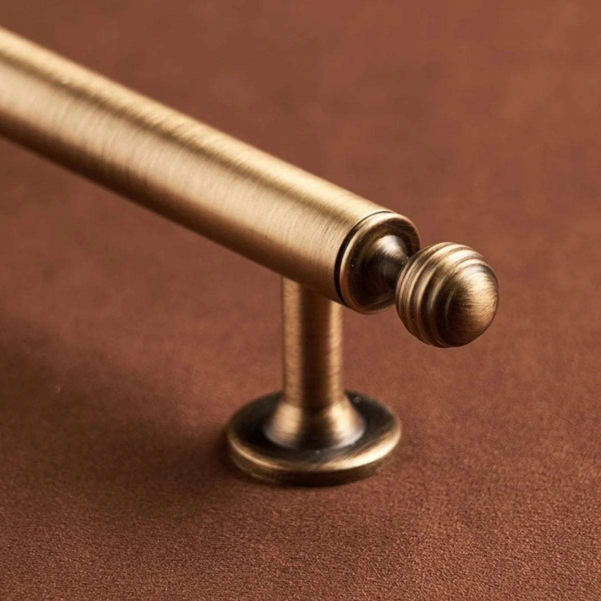 Orgil Knob & Pull Bar - Image 12