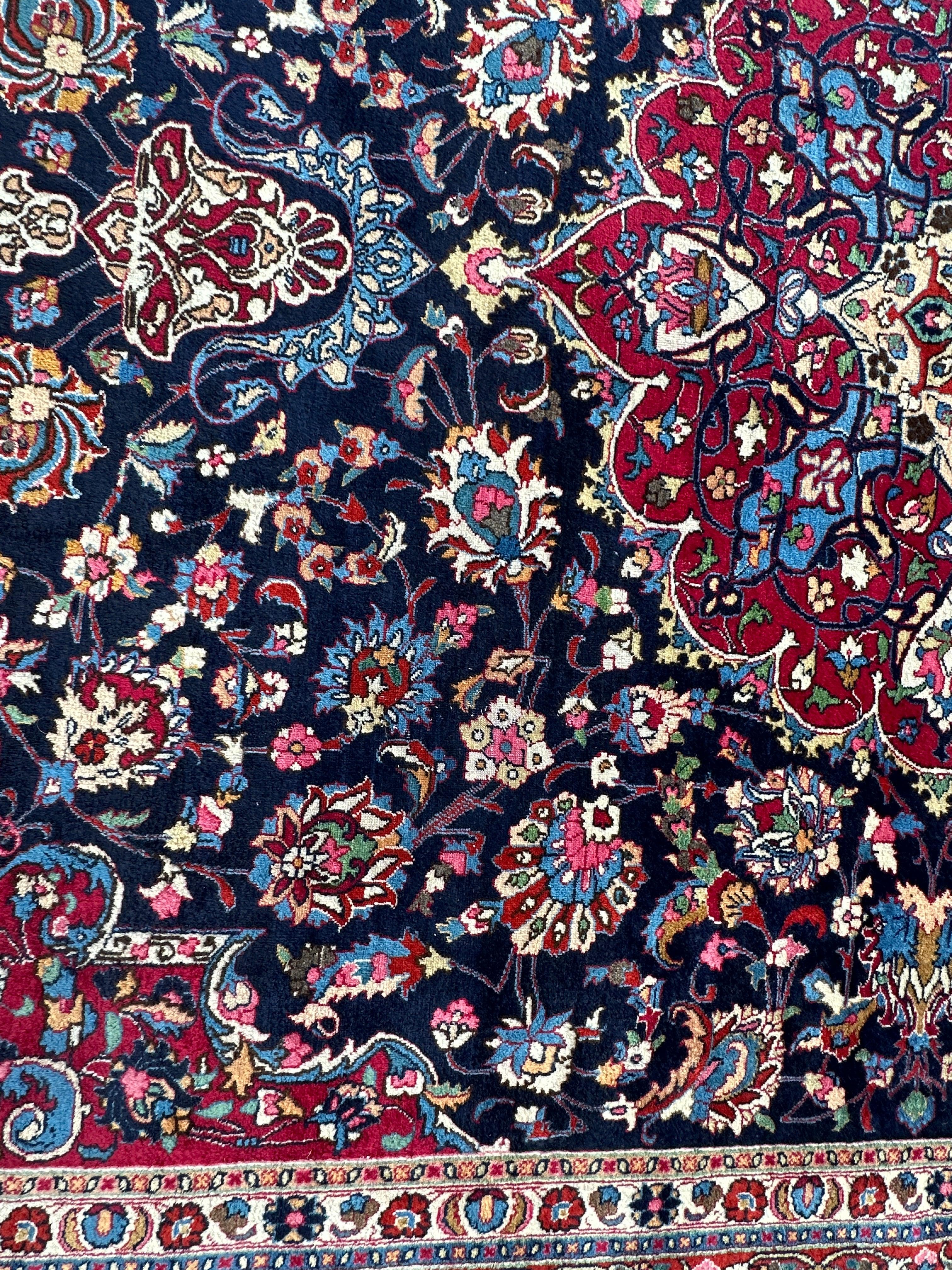 Persian Mashhad Hand Knotted Wool Area Rug 9’9” x 13’3” - Image 10
