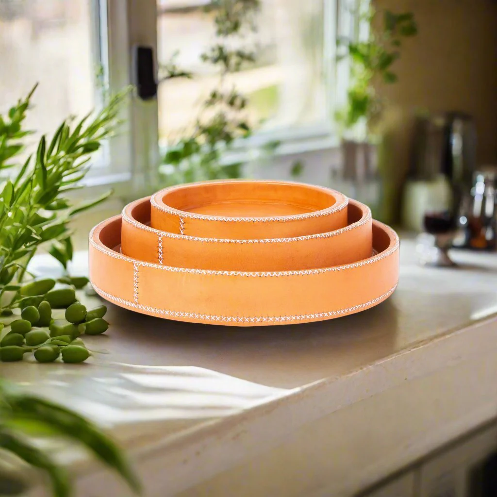 Piki | 8.5" Cedar Wood + Leather Round Tray - Image 2