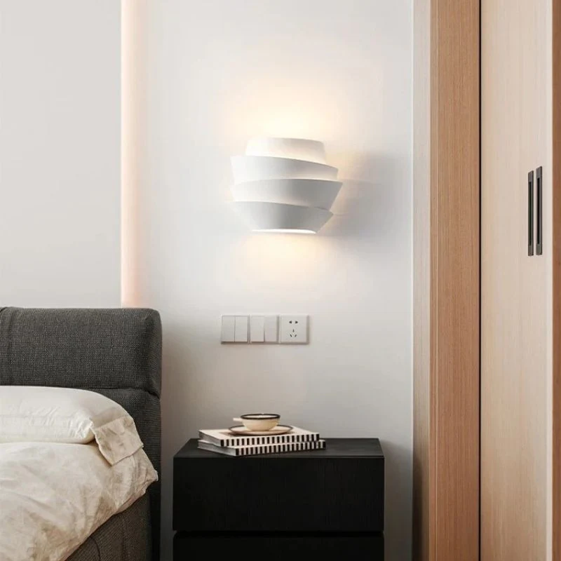 Rigno Wall Lamp - Image 3