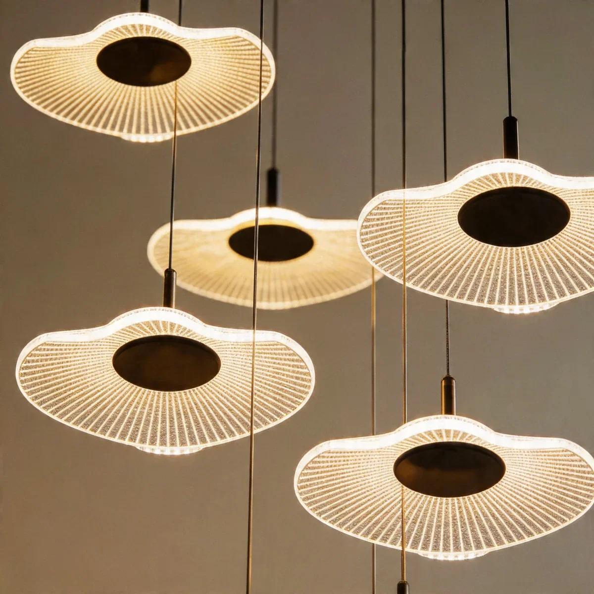 Rotasu Staircase Chandelier - Image 12