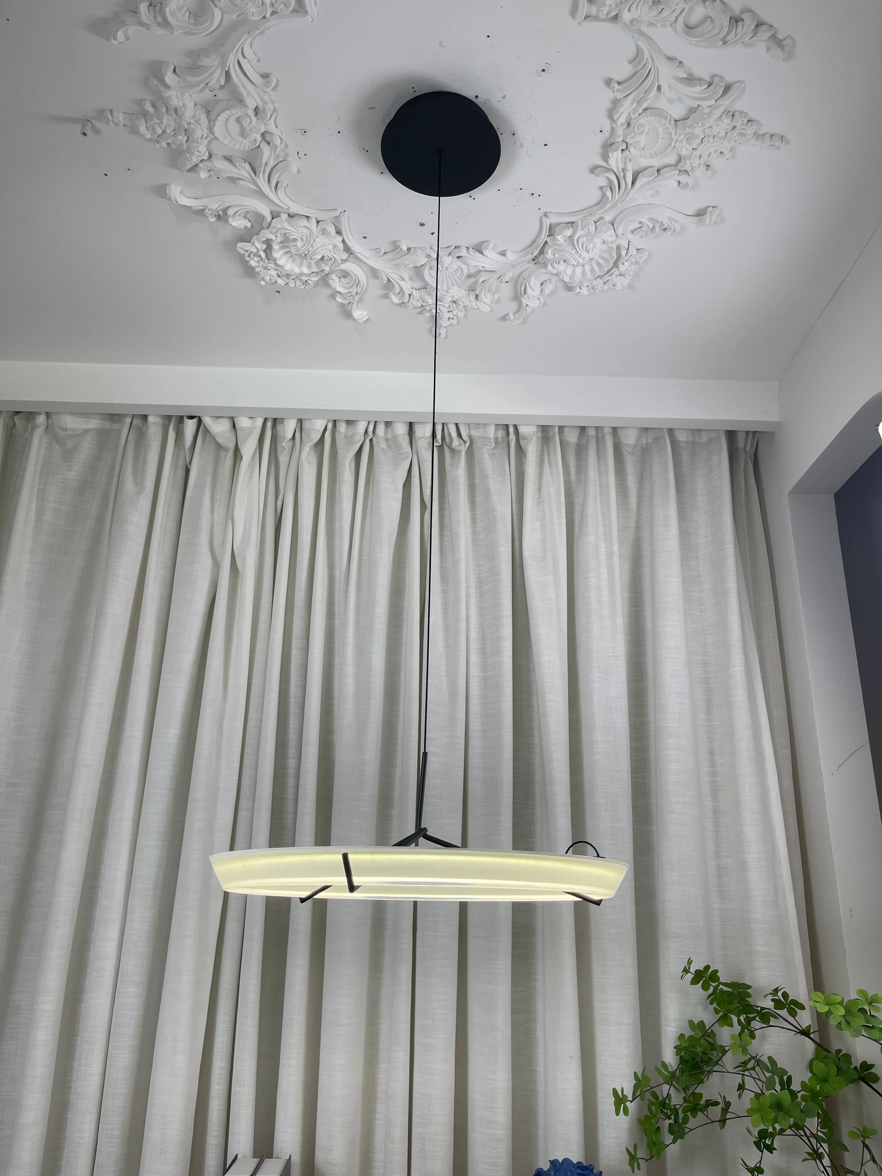Round Vielle Acrylic Pendant Lamp - Image 16