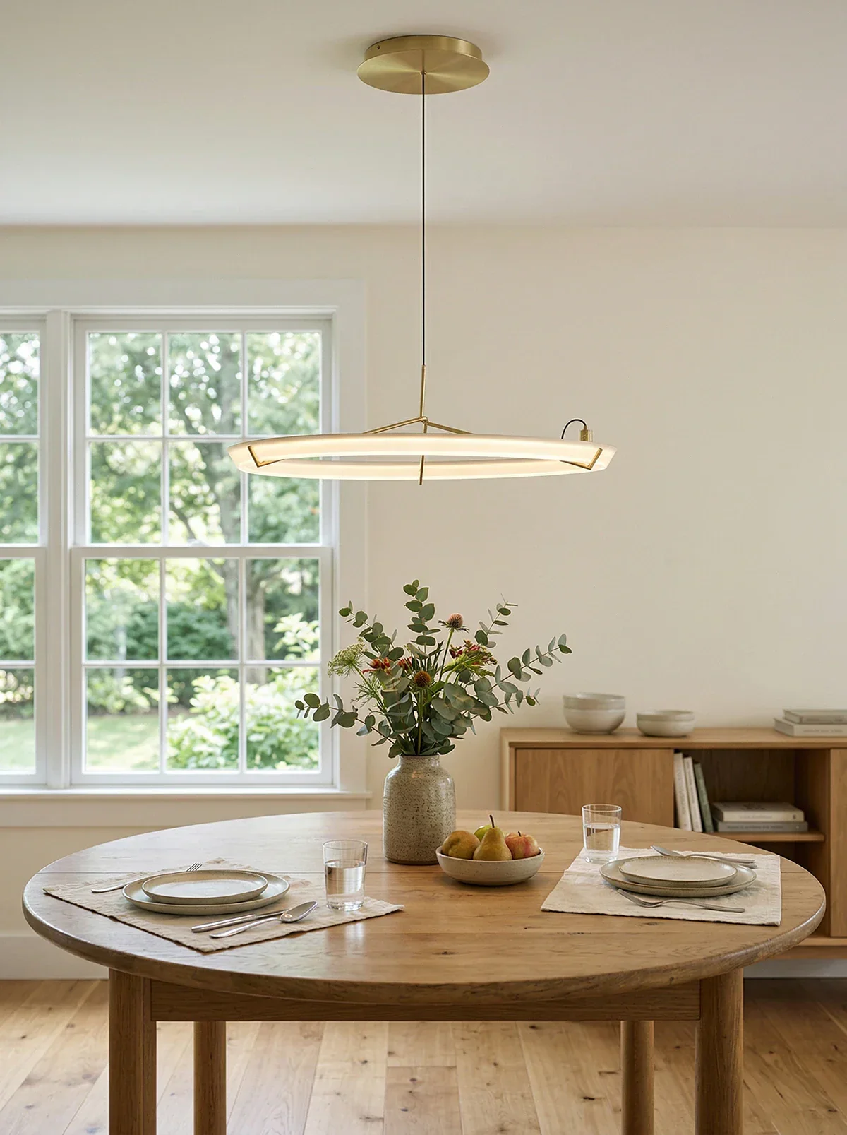 Round Vielle Acrylic Pendant Lamp - Image 4